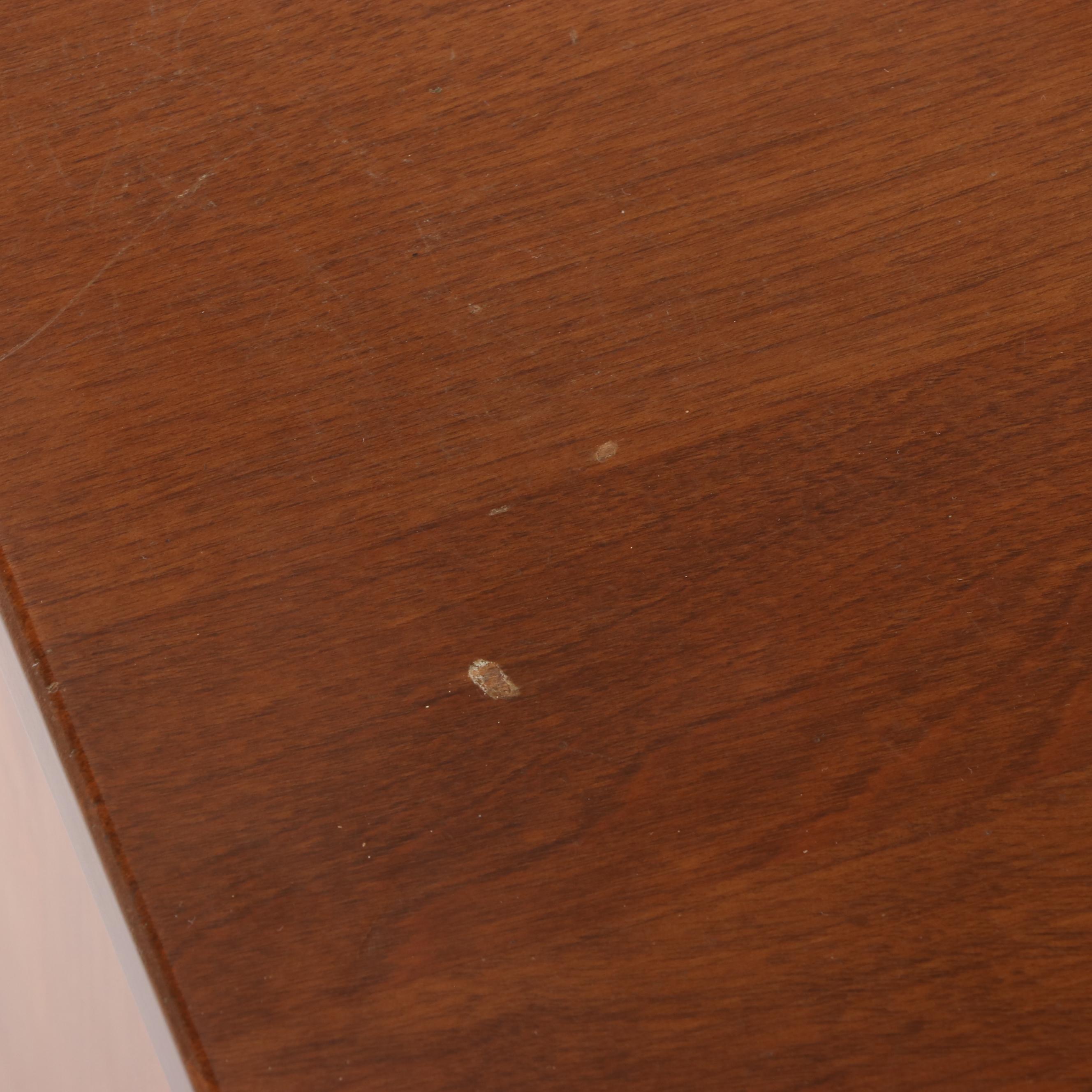 Ethan Allen American Colonial Style Maple Nightstand, 1970s