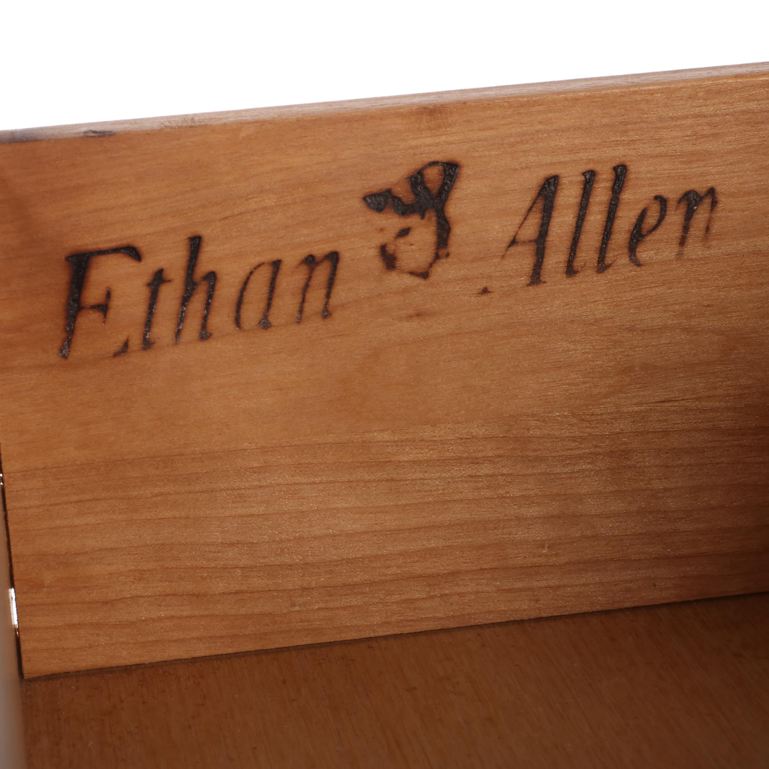 Ethan Allen American Colonial Style Maple Nightstand, 1970s