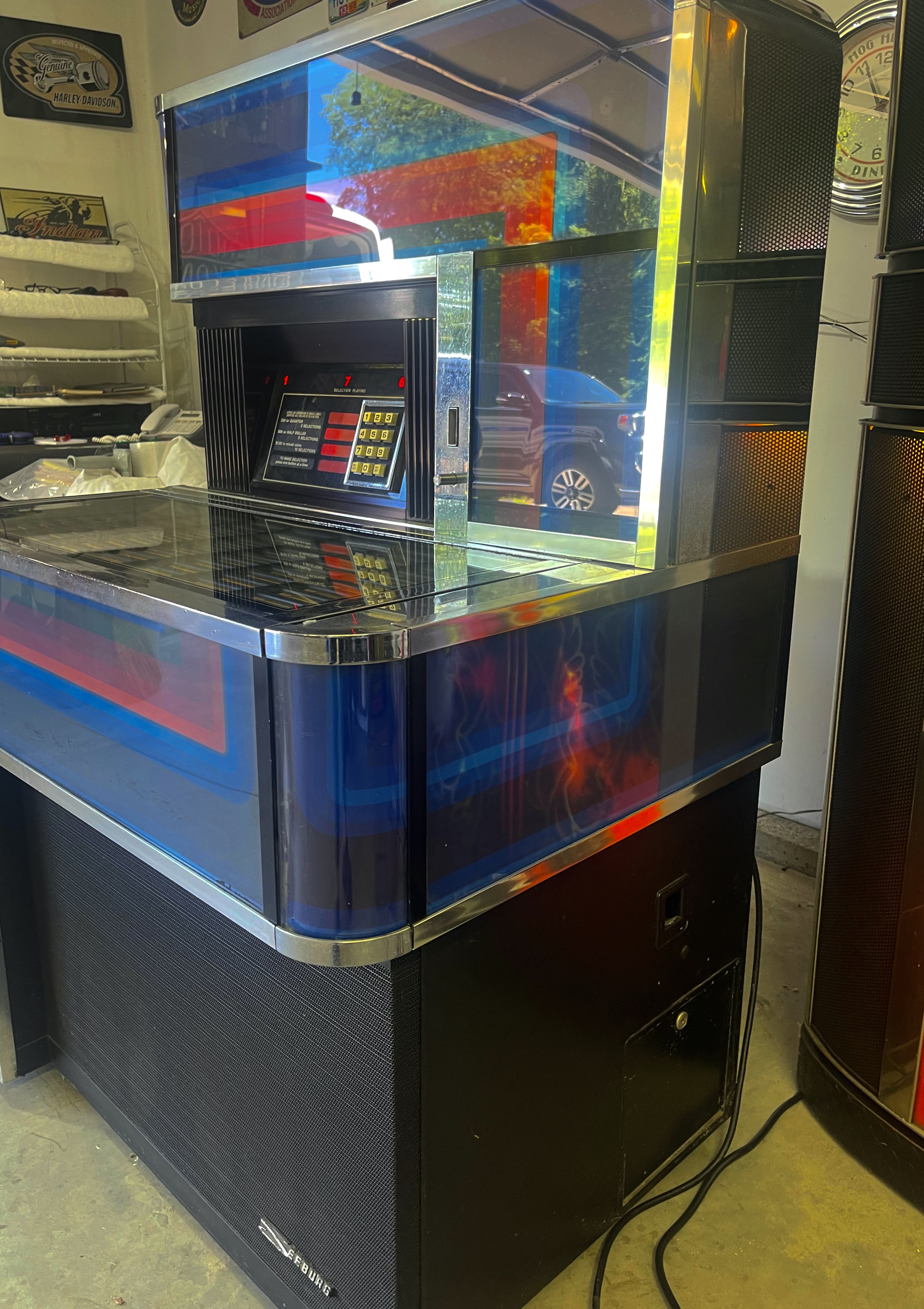 Seeburg Vogue II Stereophonic Jukebox, 1974