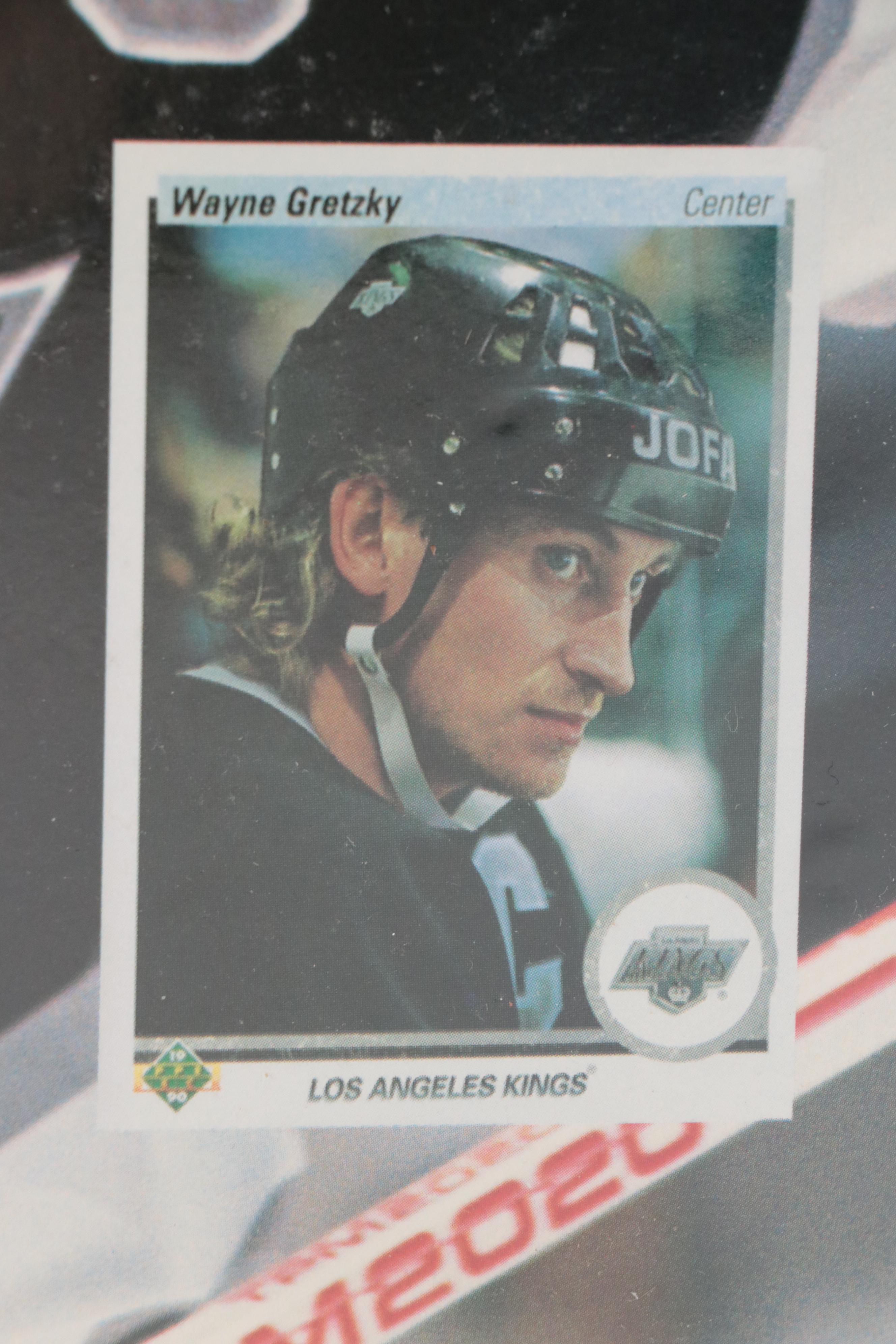 Wayne Gretzky First "Sports Illustrated" and "Beckett Hockey" Magazines