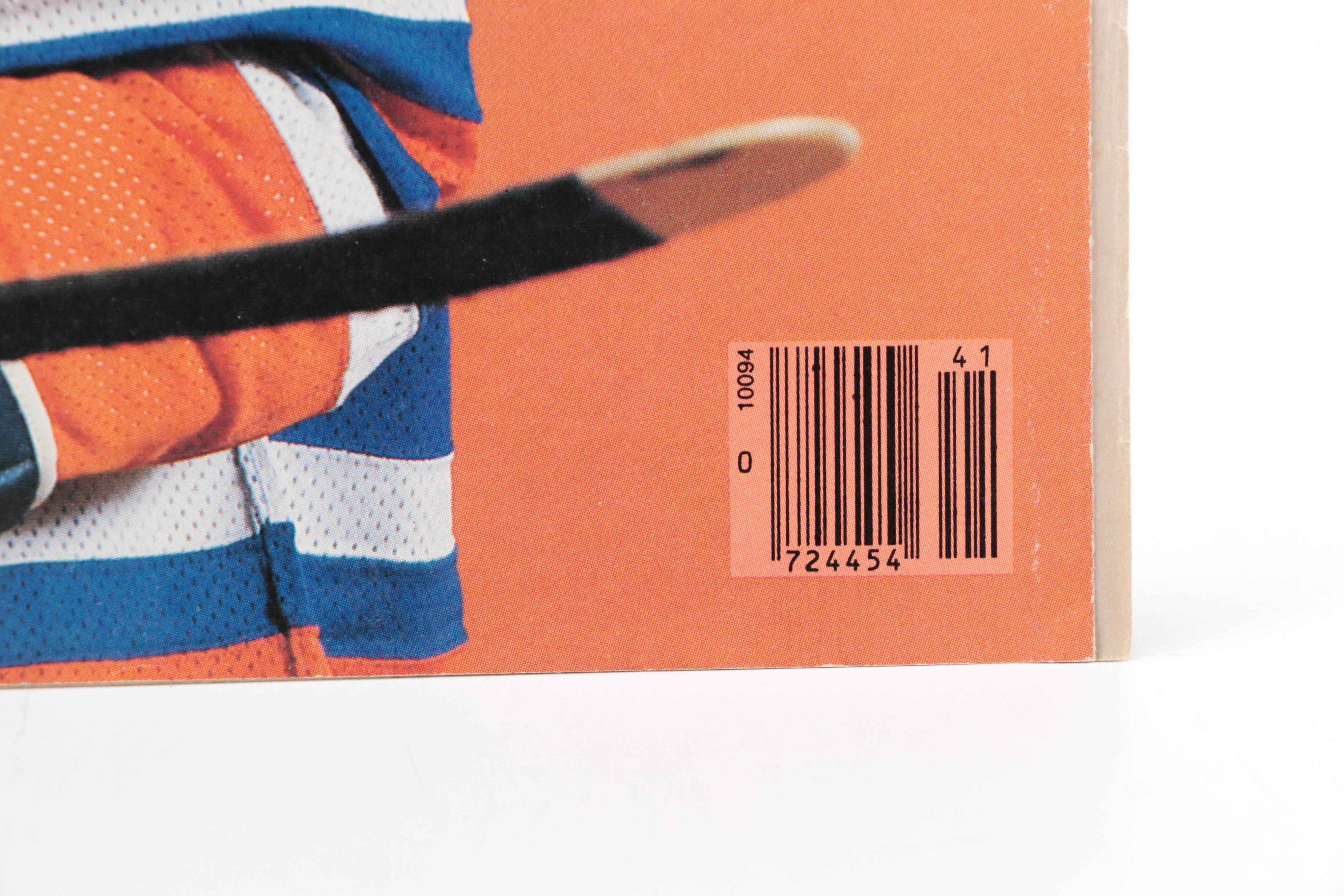 Wayne Gretzky First "Sports Illustrated" and "Beckett Hockey" Magazines