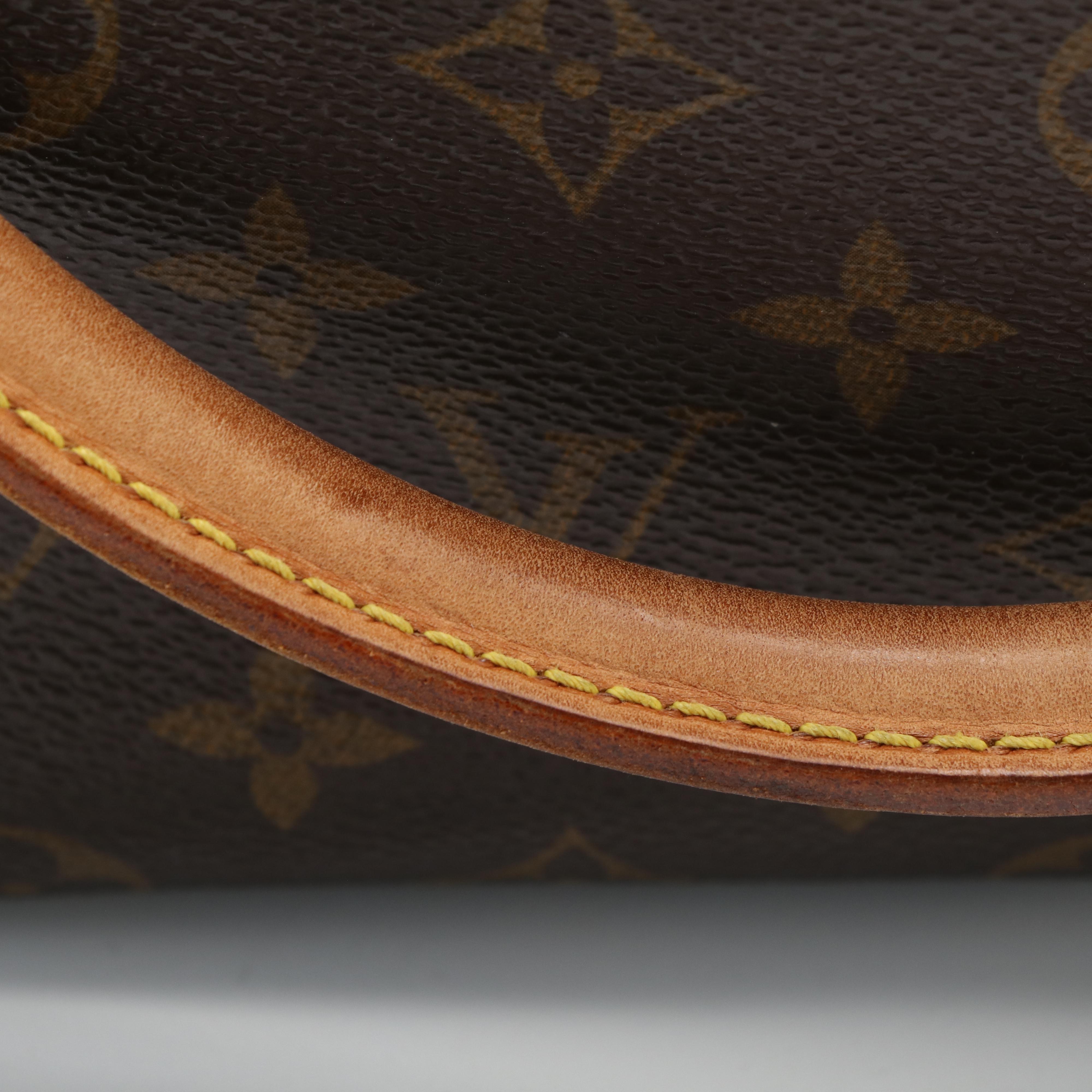 Louis Vuitton Looping MM Shoulder Bag in Monogram Canvas