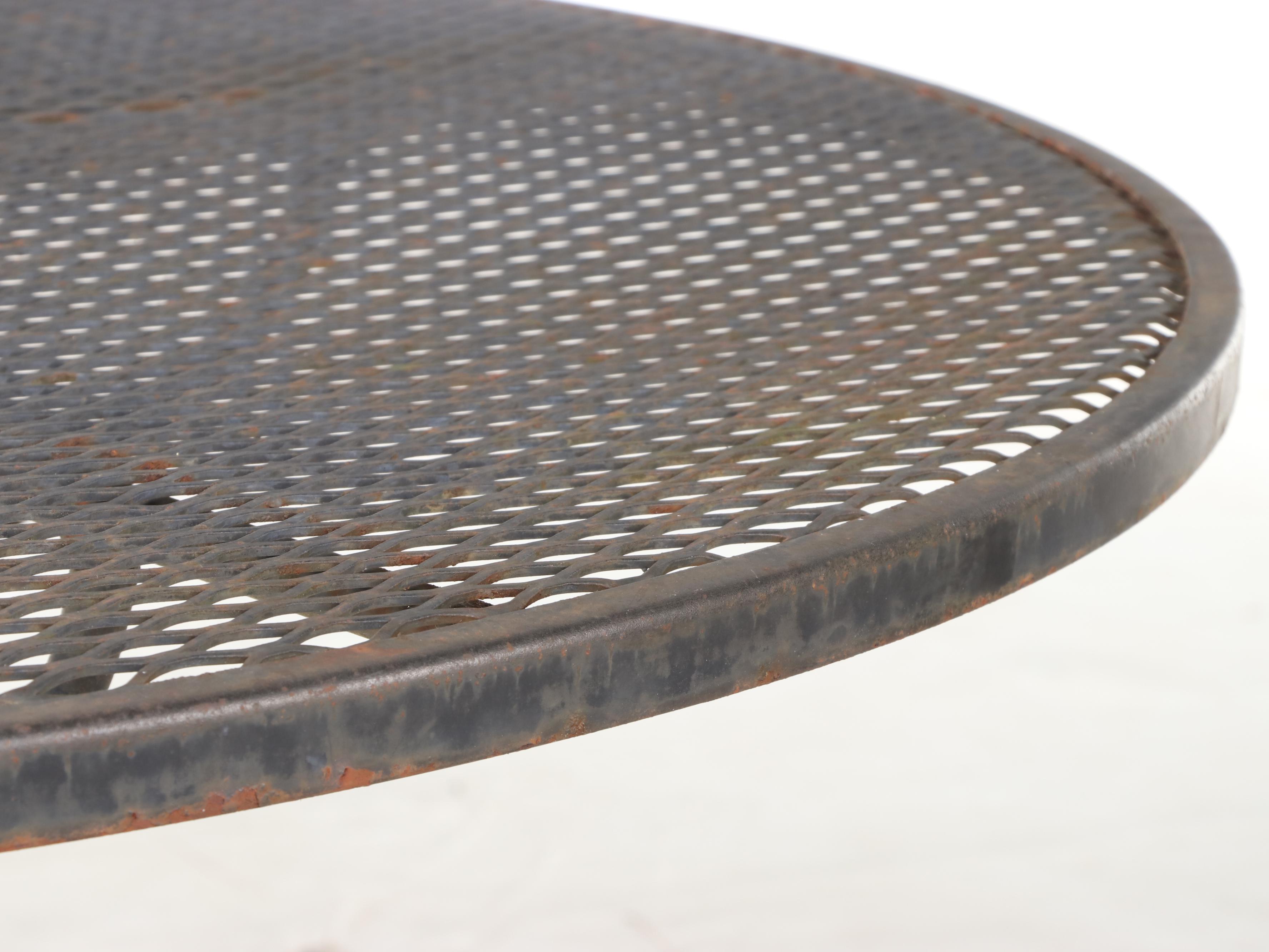 Five-Piece Modernist Iron & Wire Mesh Patio Dining Set, Mid to Late 20th Century