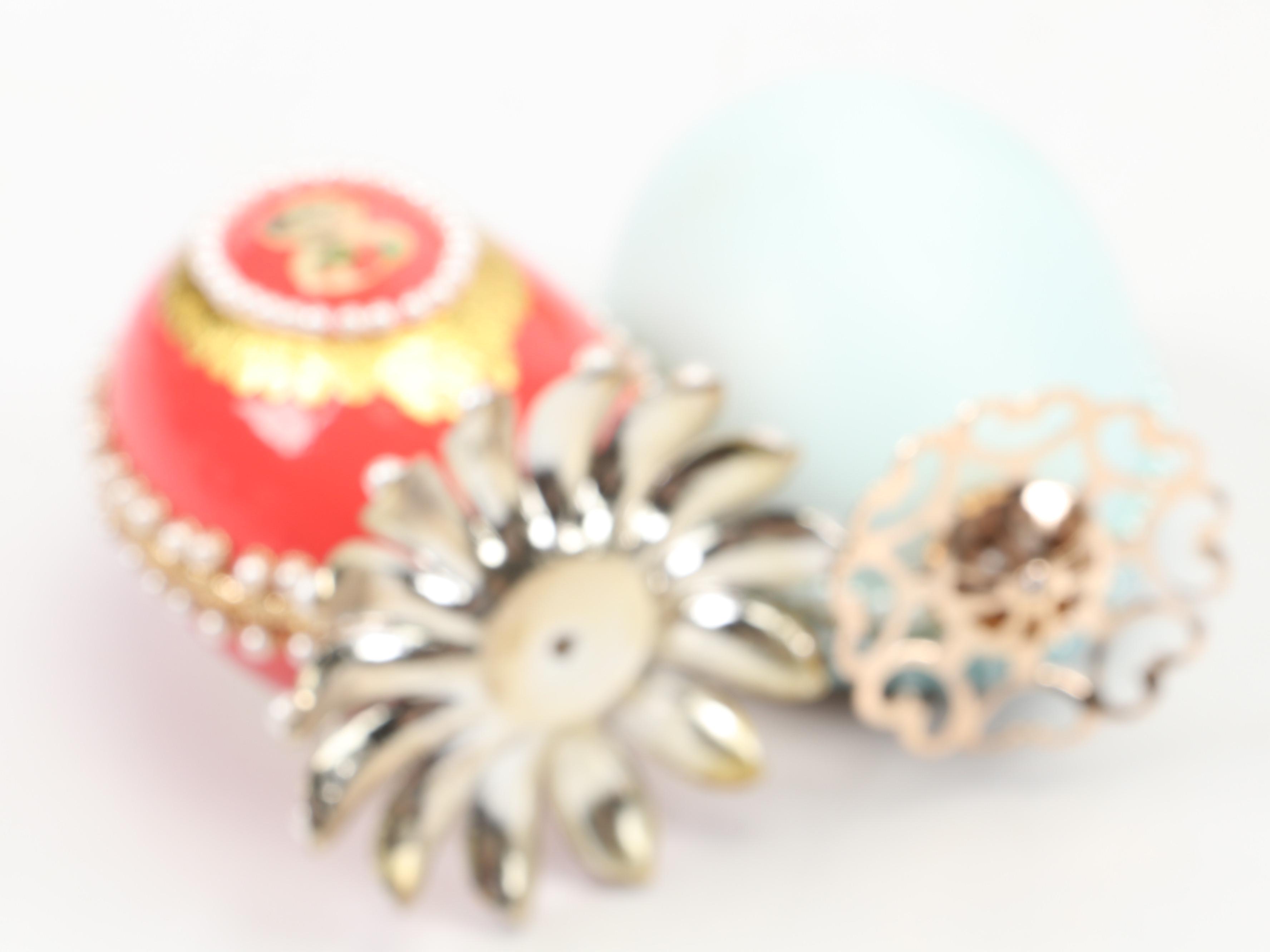 Embellished Egg-Shaped Figurines and Box