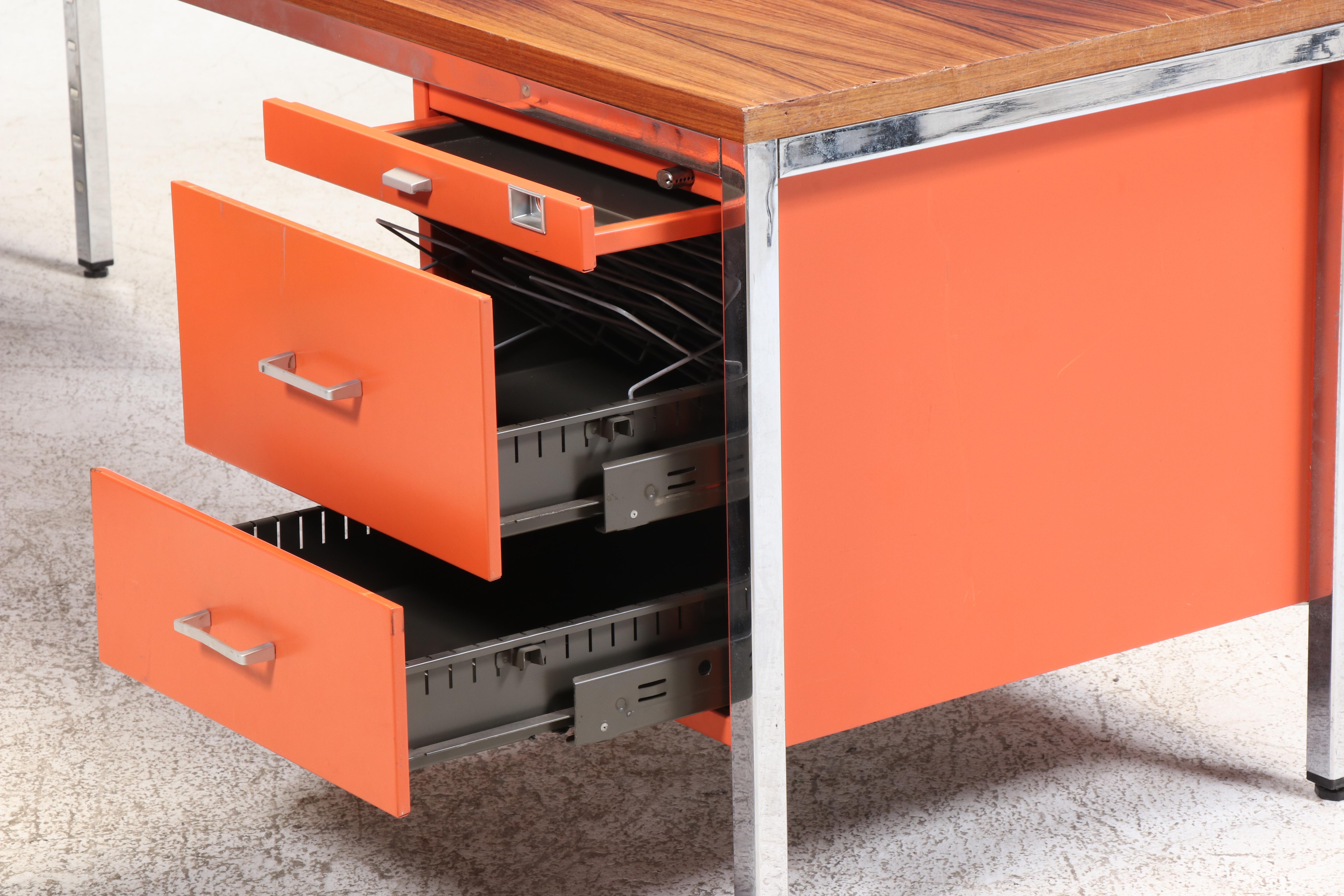 Mauser German Mid Century Modern Wood Top L-Shaped Desk, 1960s