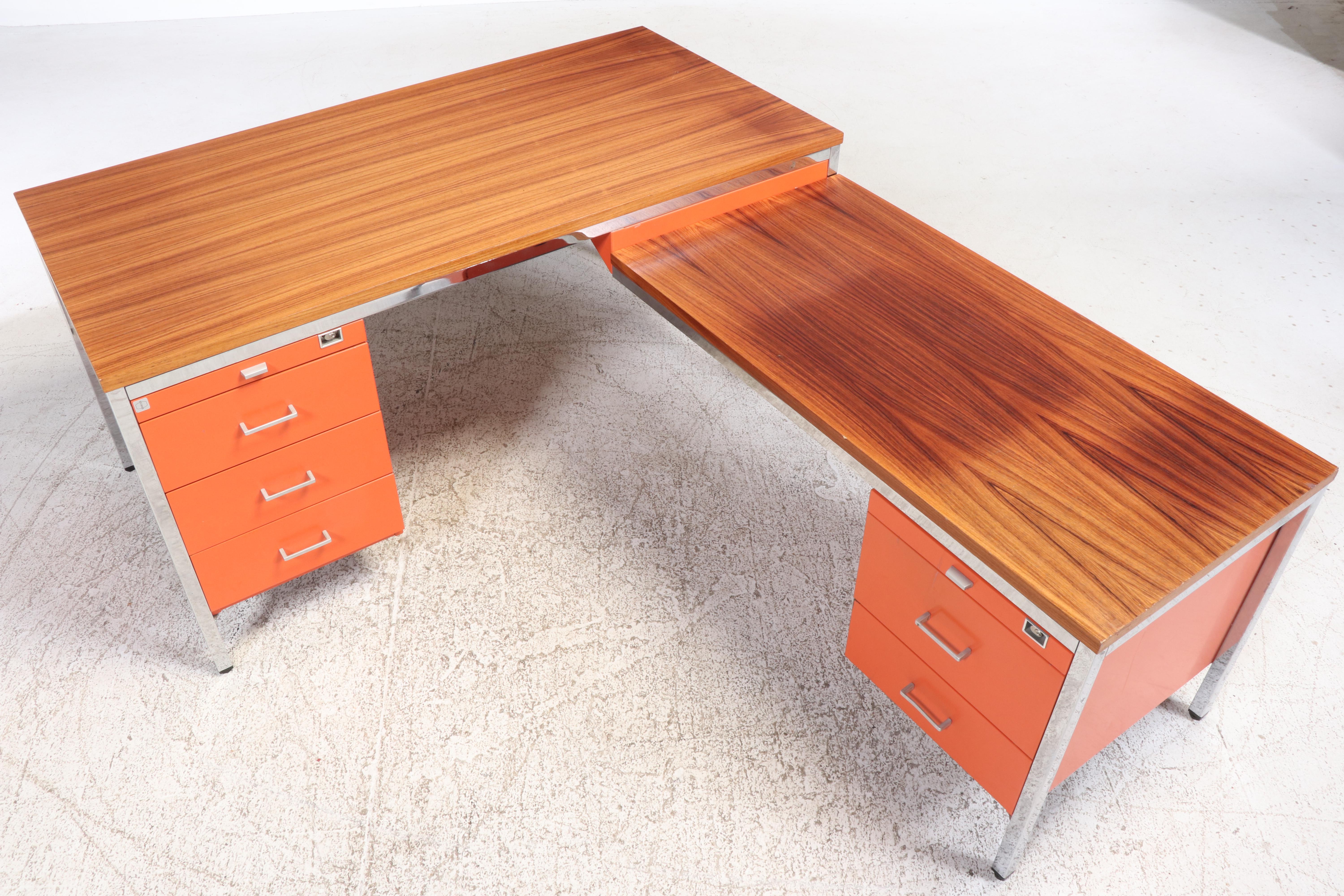 Mauser German Mid Century Modern Wood Top L-Shaped Desk, 1960s