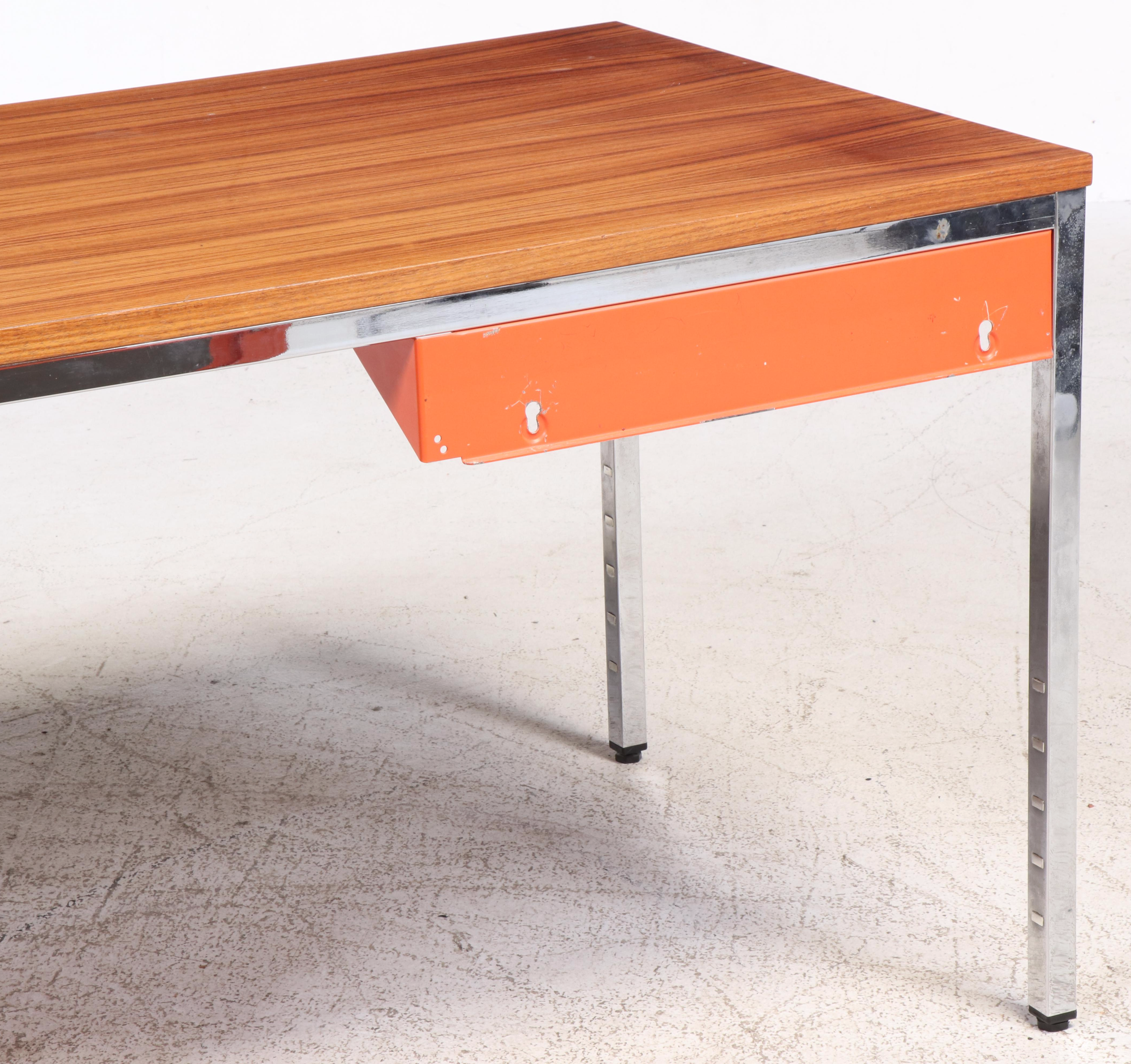 Mauser German Mid Century Modern Wood Top L-Shaped Desk, 1960s