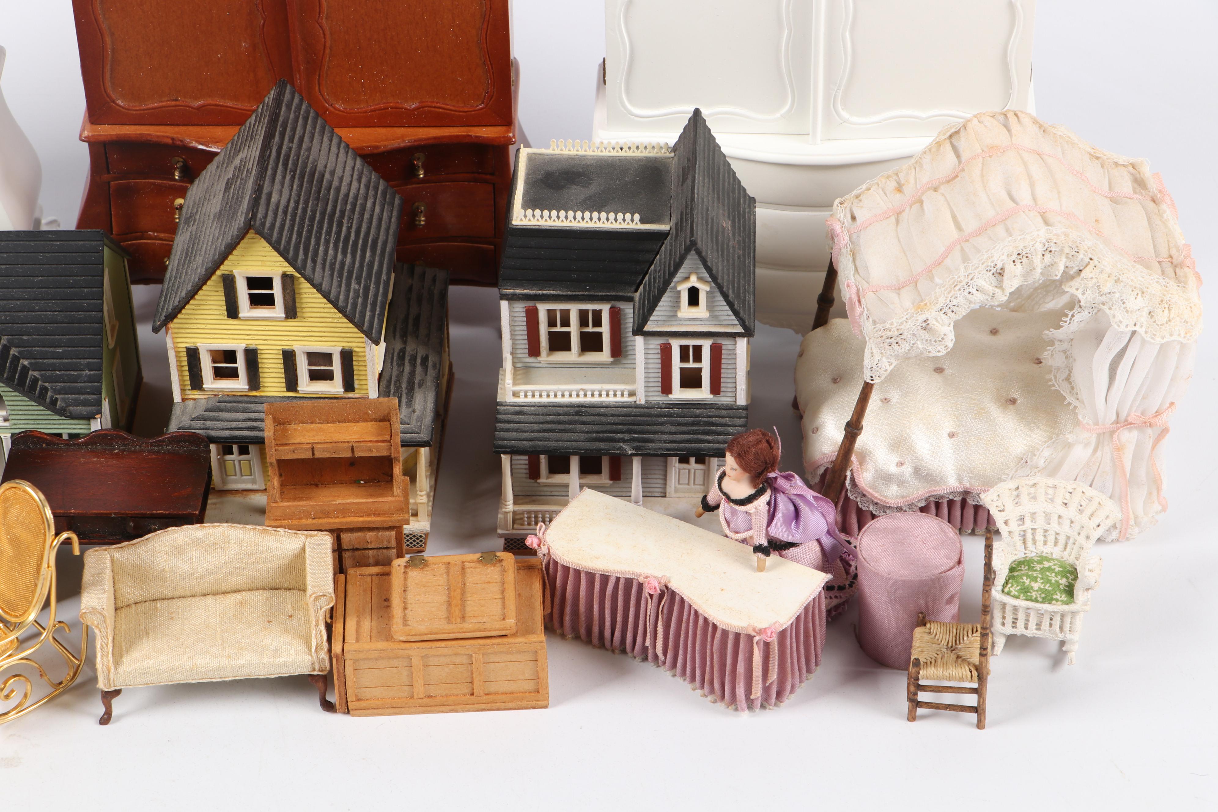 Millie August "Sweet Pea" Micro House with Other Miniatures and Doll Furniture