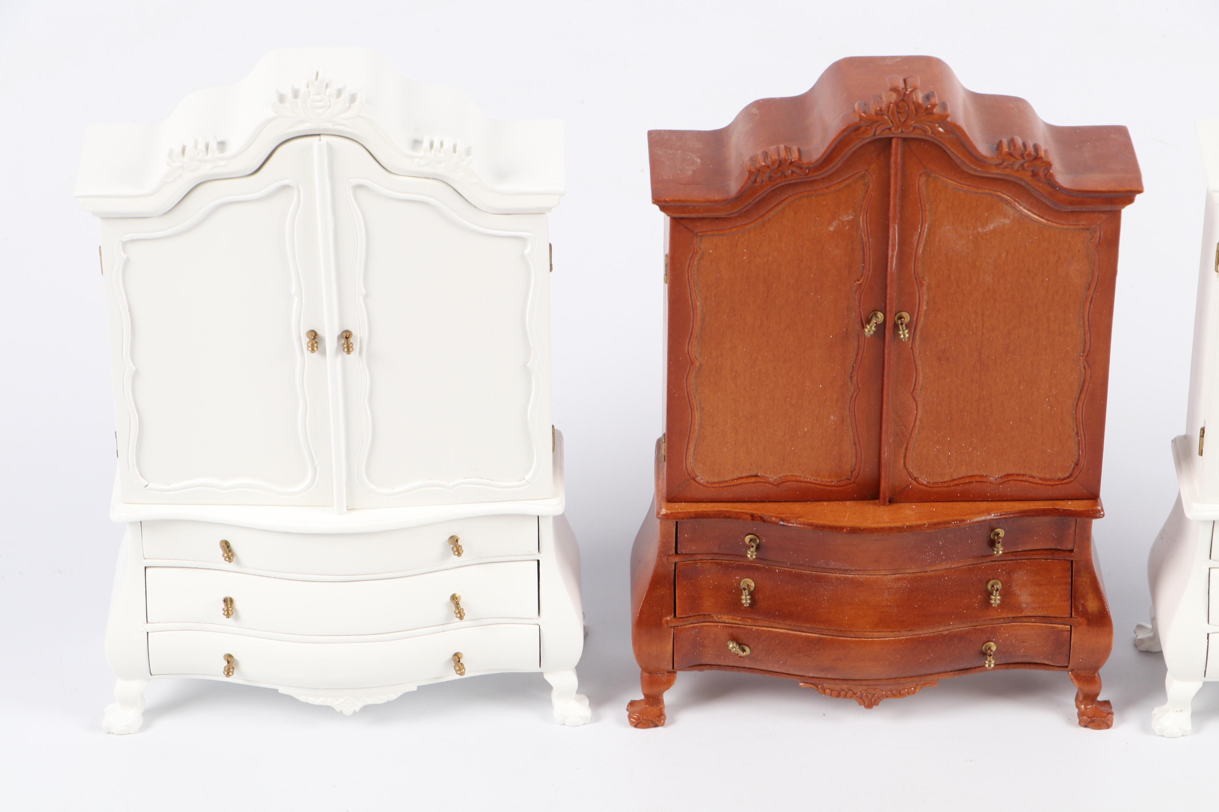 Millie August "Sweet Pea" Micro House with Other Miniatures and Doll Furniture