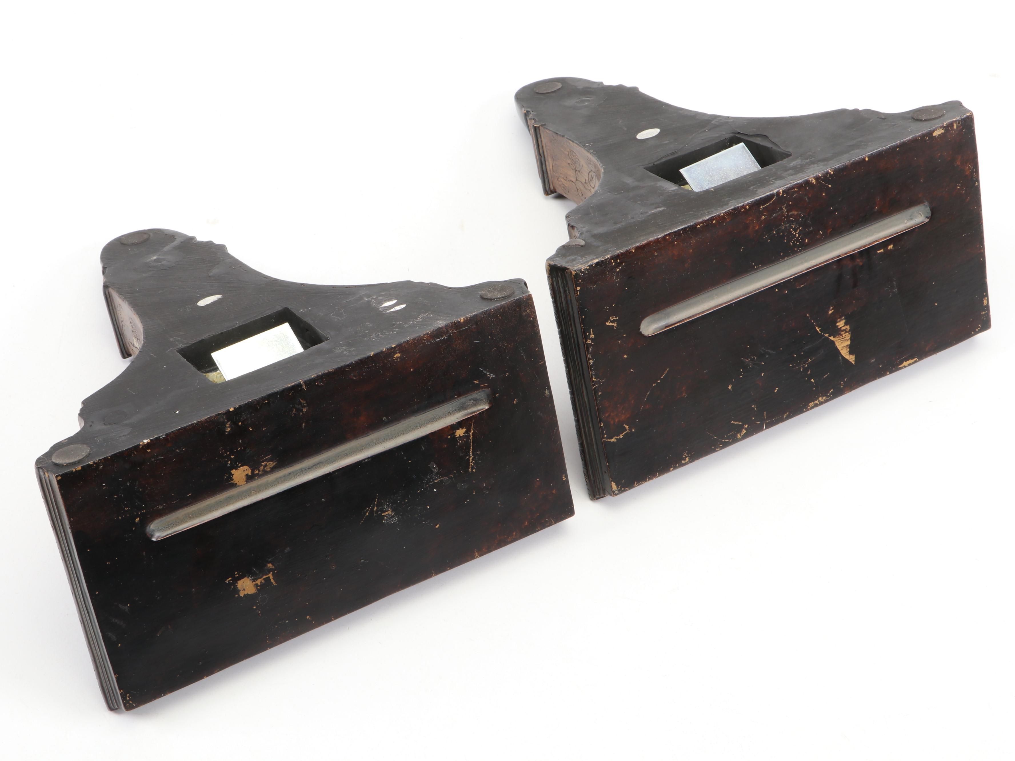 Cast Metal Table Lamp with Queen Elizabeth II Commemorative Magazine and Décor