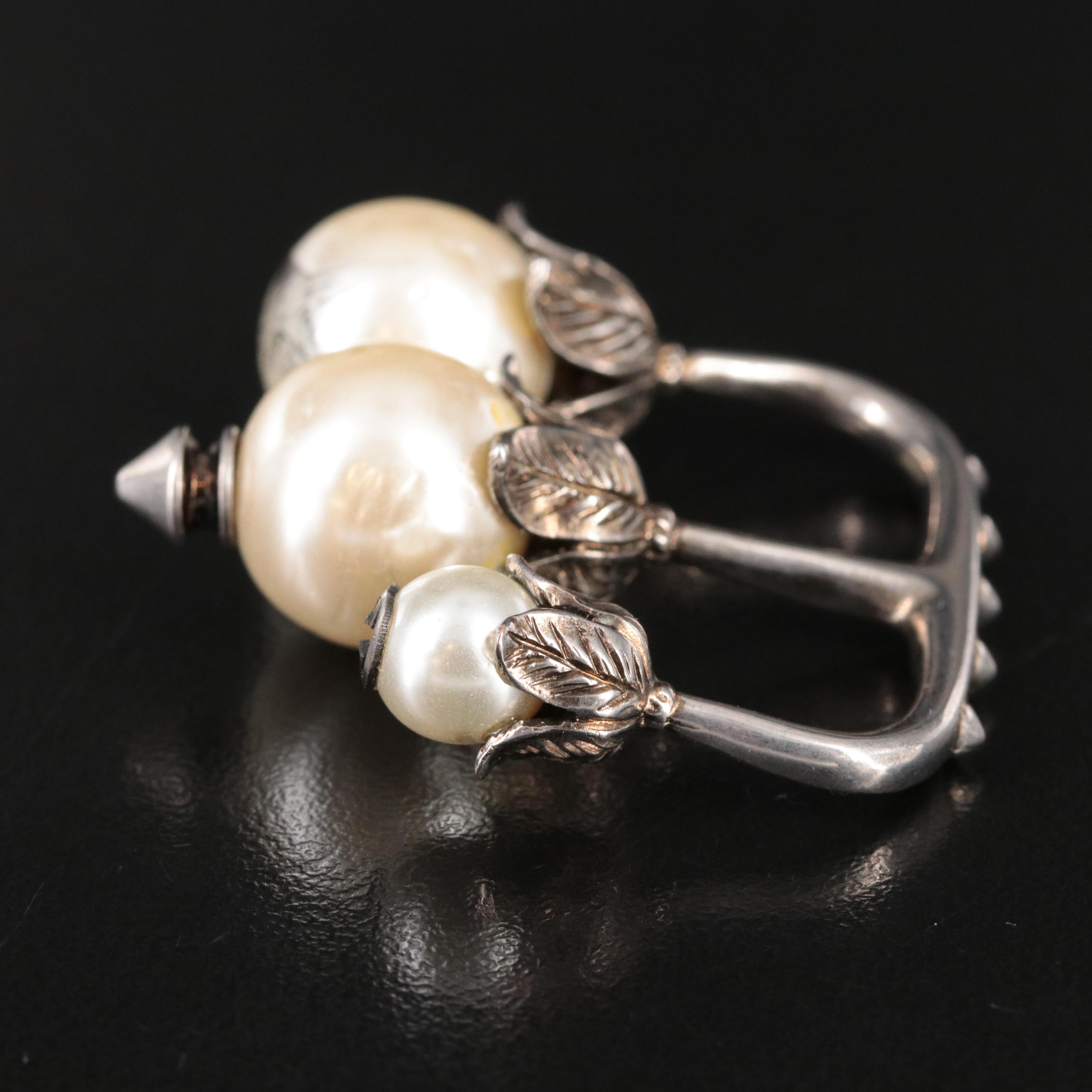 Gucci Faux Pearl Spike Feline Two Finger Ring