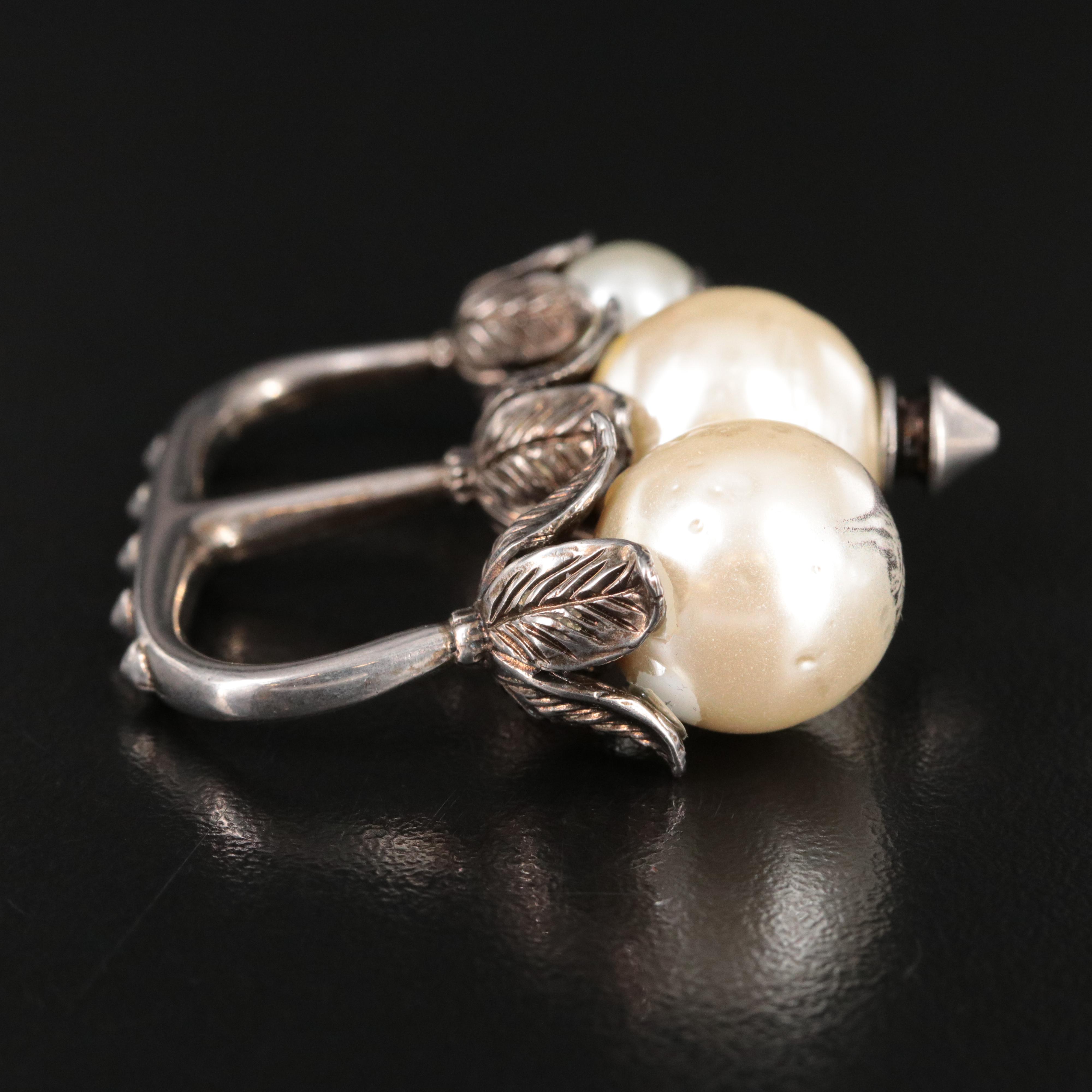 Gucci Faux Pearl Spike Feline Two Finger Ring