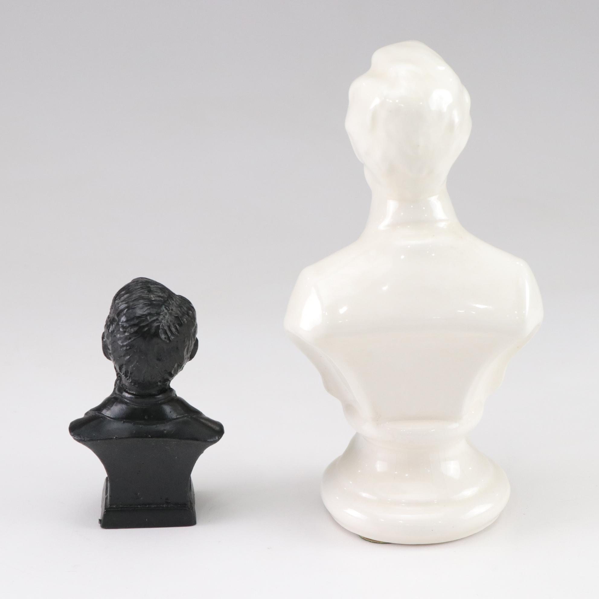 Abraham Lincoln Collection Featuring Figurines and Portraits