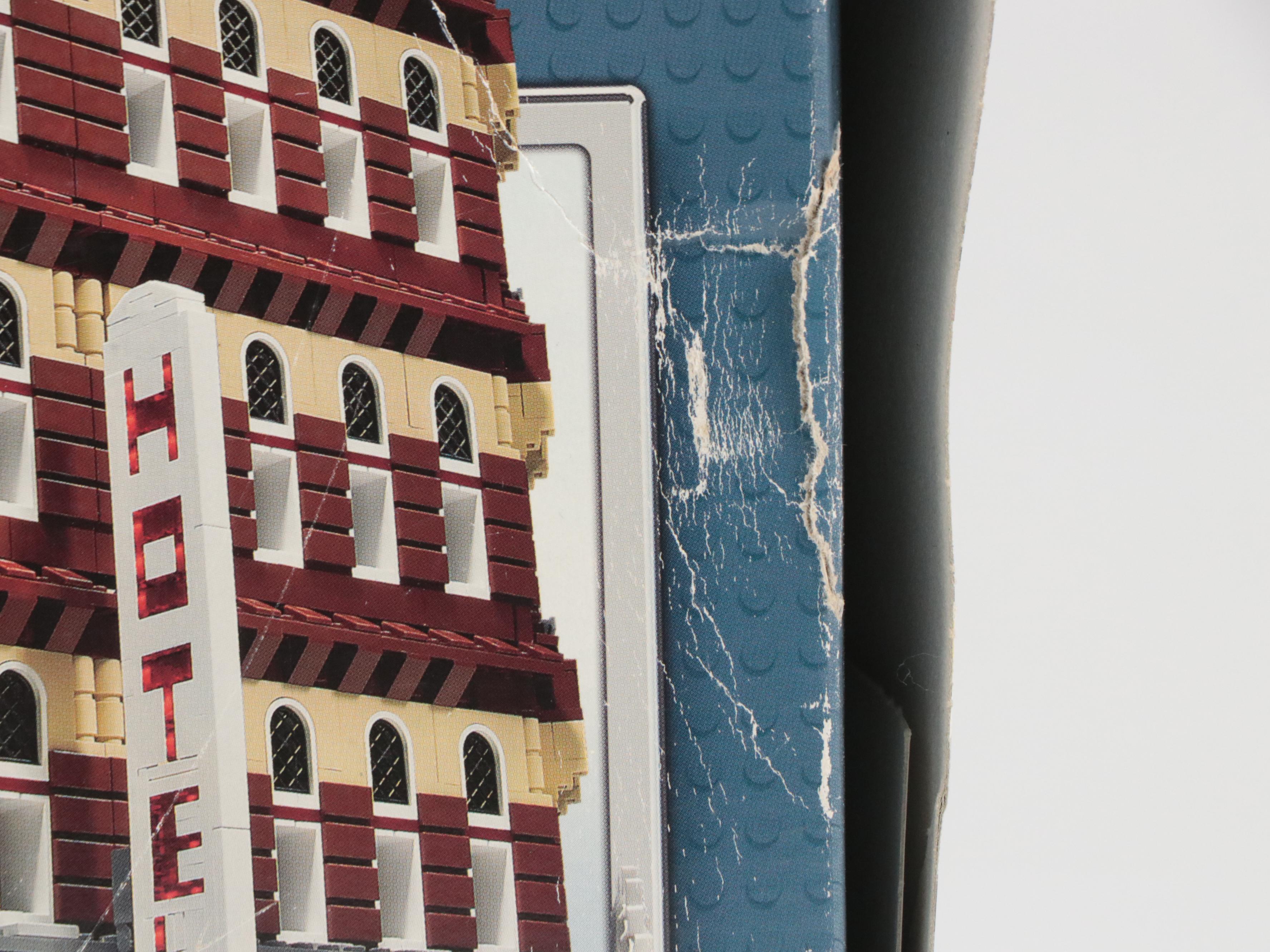 LEGO Creator Café Corner and Star Wars Ultimate Lightsaber Duel