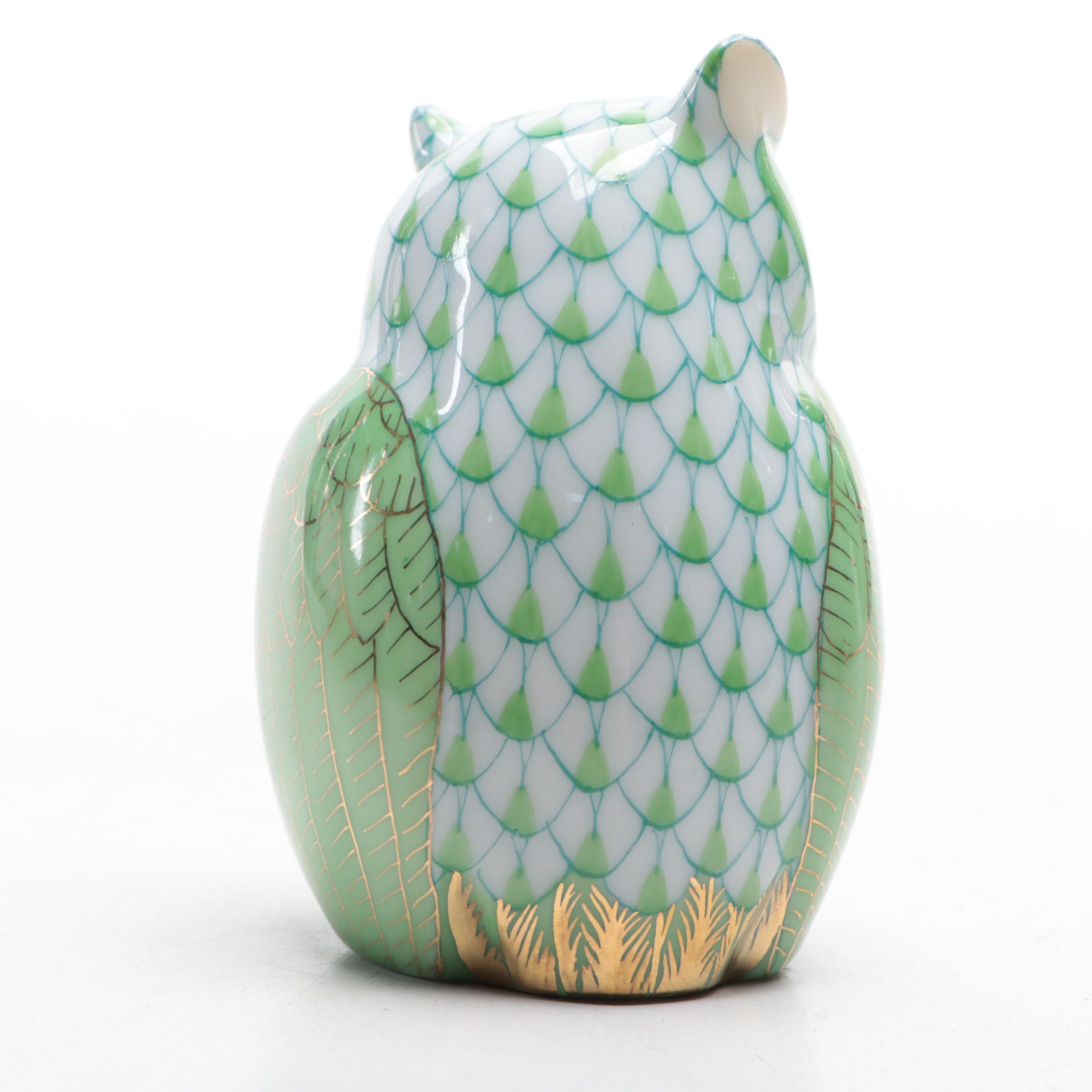 Herend Key Lime Fishnet with Gold "Mother Owl" Porcelain Figurine