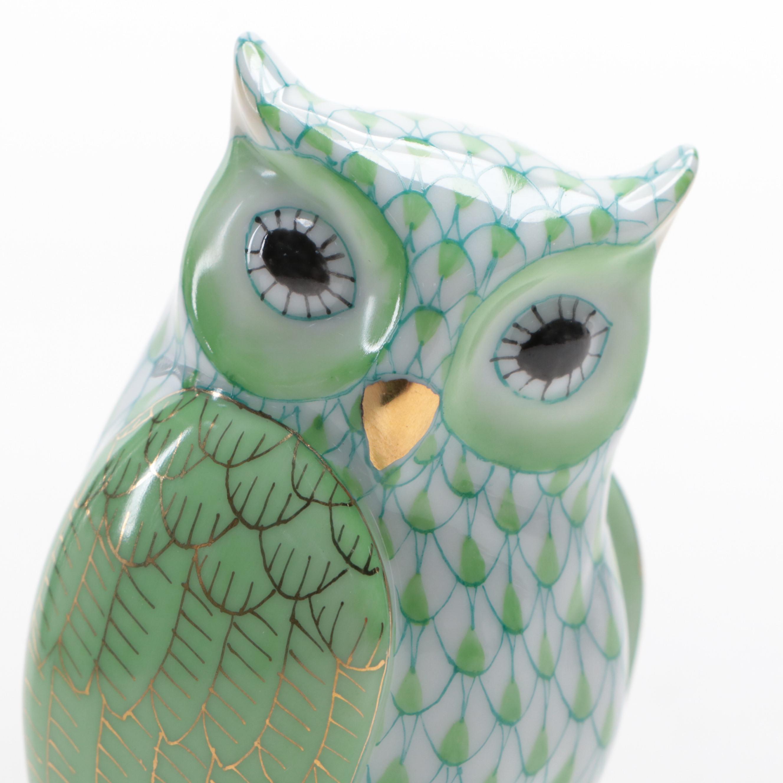 Herend Key Lime Fishnet with Gold "Mother Owl" Porcelain Figurine