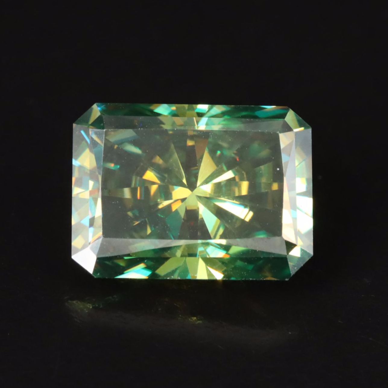 Loose 12.45 CT Moissanite