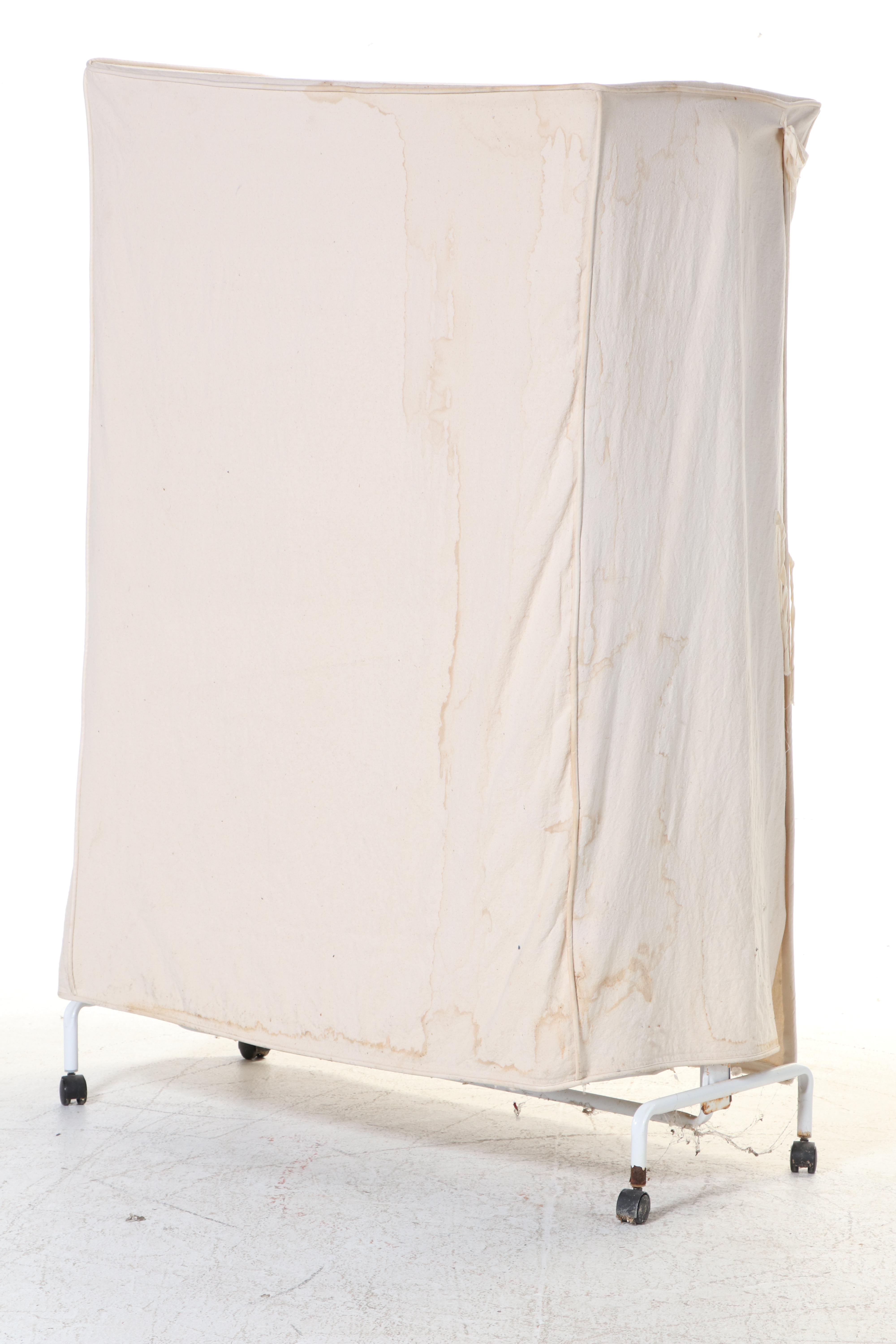 Powder-Coated and Tubular Metal Garment Rack with Lee Rowan Liner