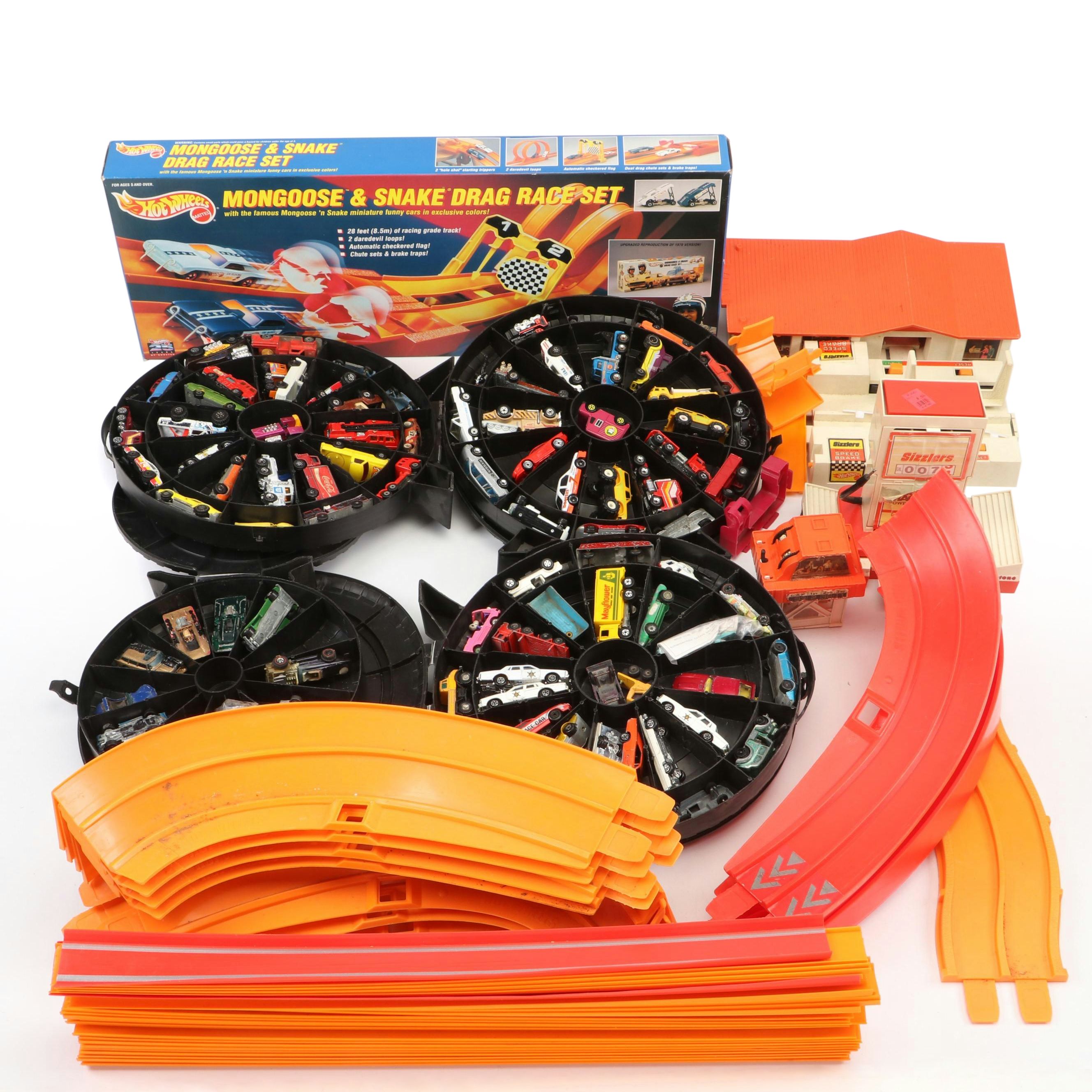Hot Wheels Mongoose & Snake Drag Race Set with Cars, Track and Carrying Cases