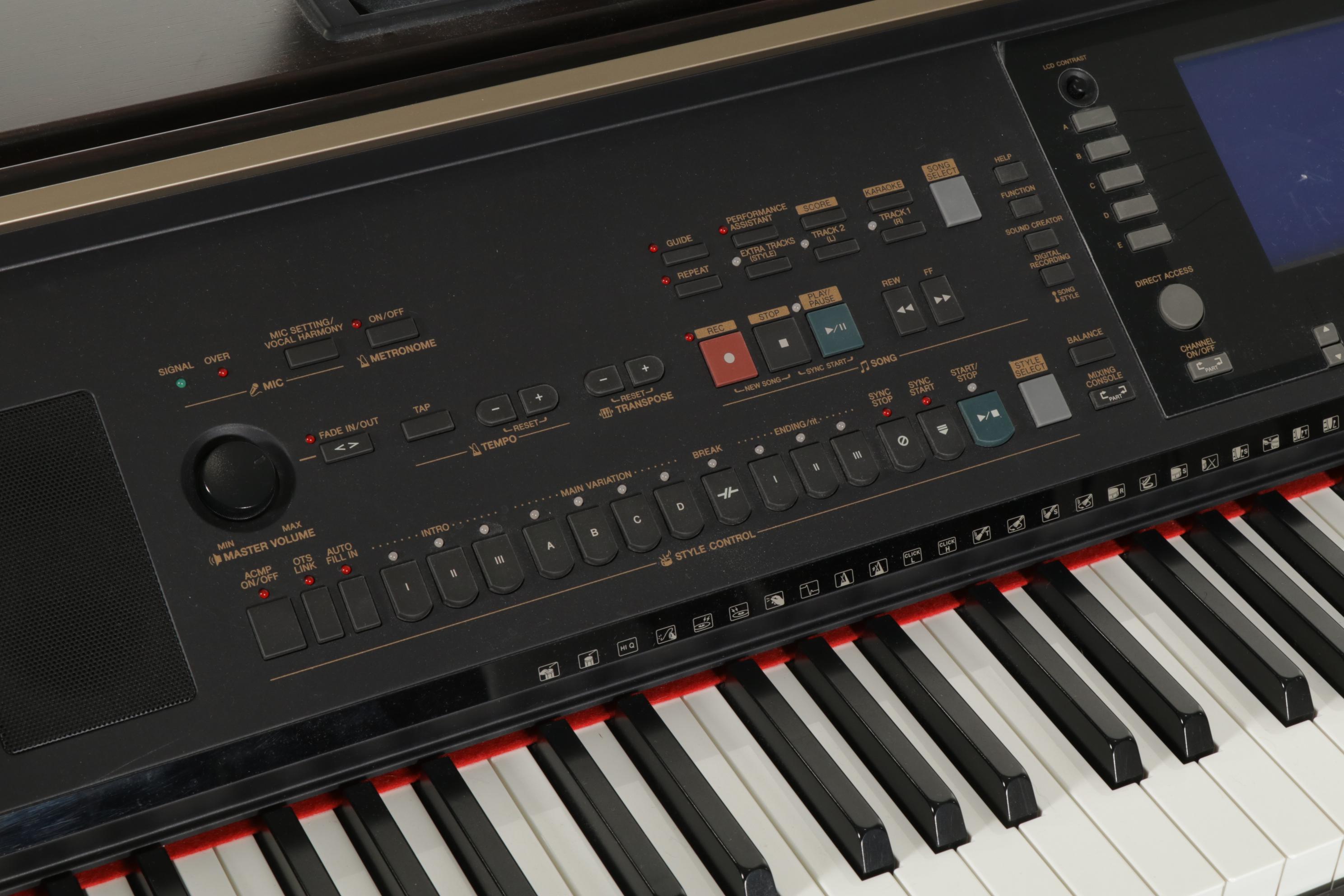 Yamaha Clavinova CVP-303 Digital Piano, 2004