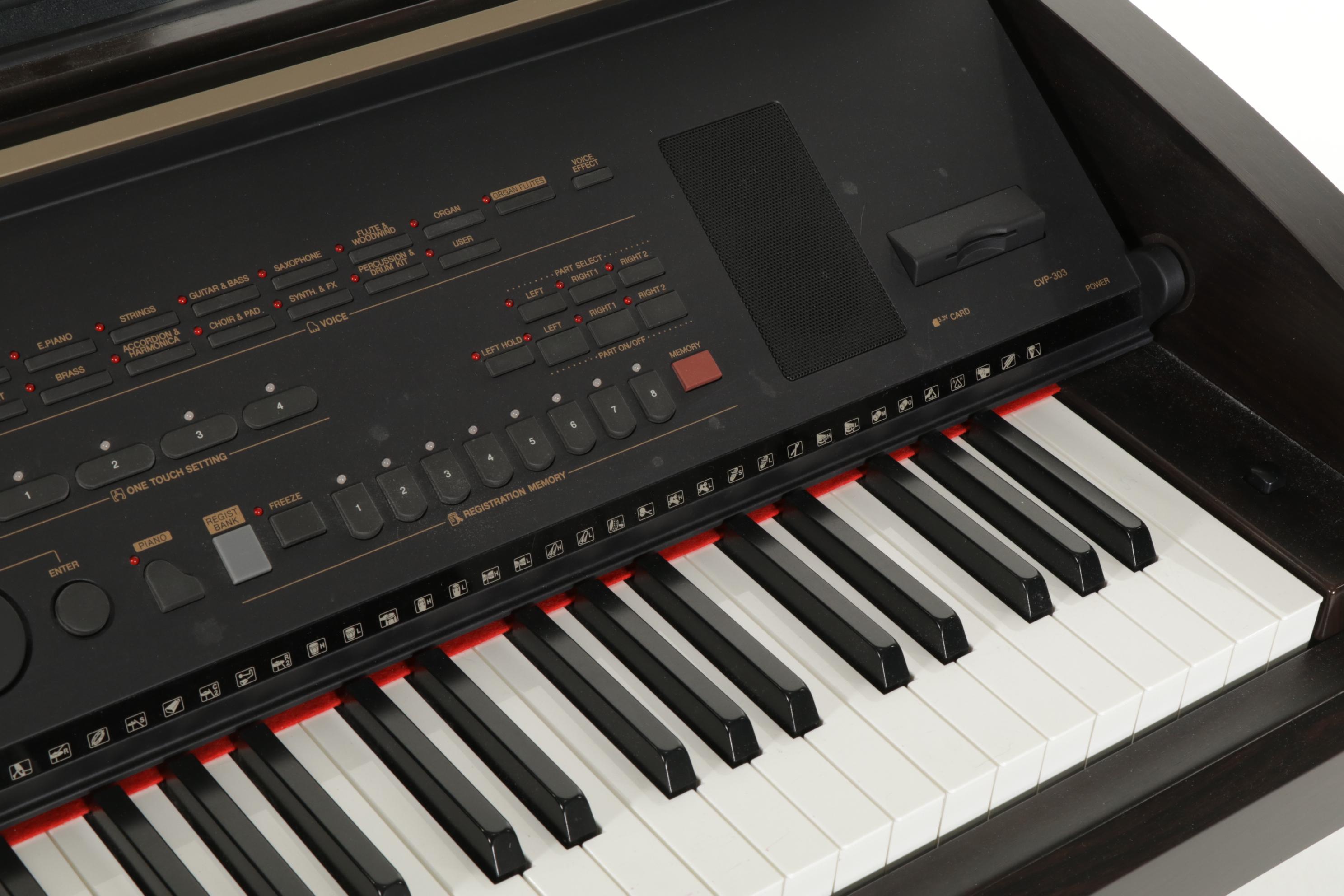 Yamaha Clavinova CVP-303 Digital Piano, 2004