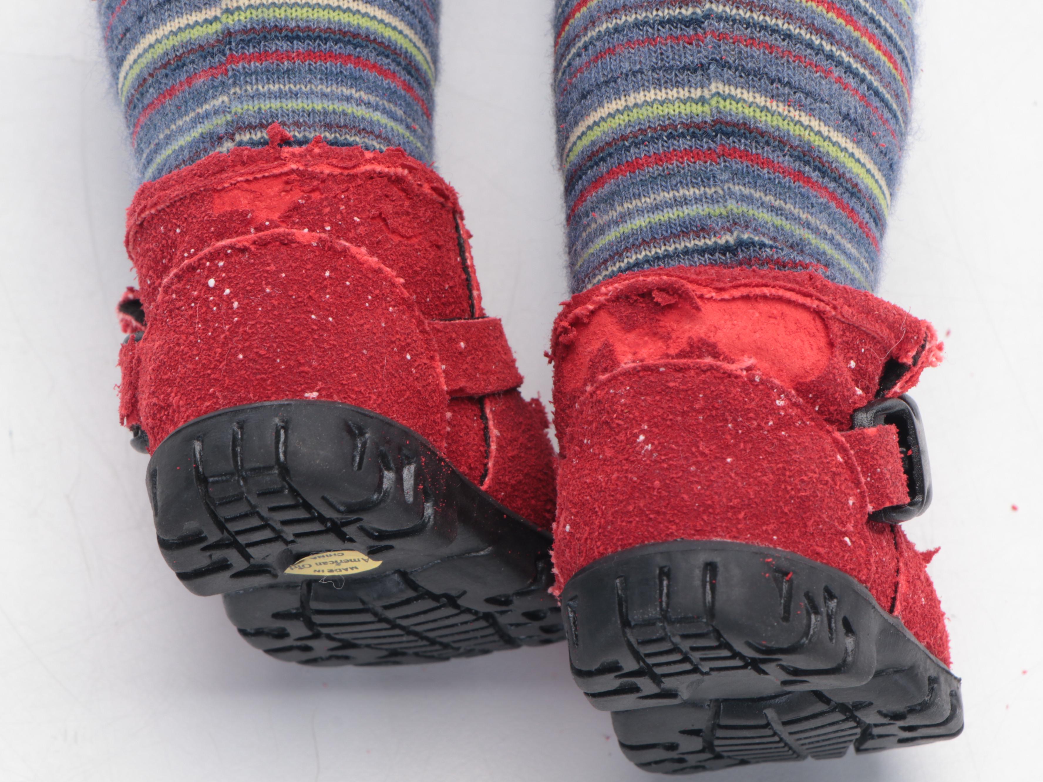 American Girl Doll Lindsey Bergman with Outfits, Trunk and Chest, 2008