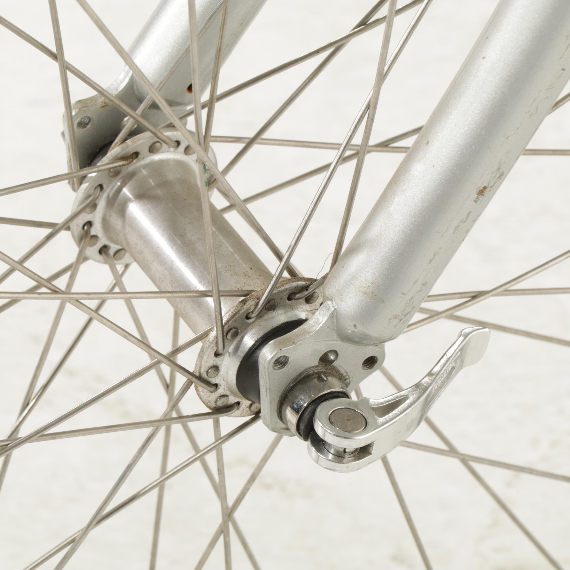 Giant Sedona DX Seven-Speed Hybrid Bicycle