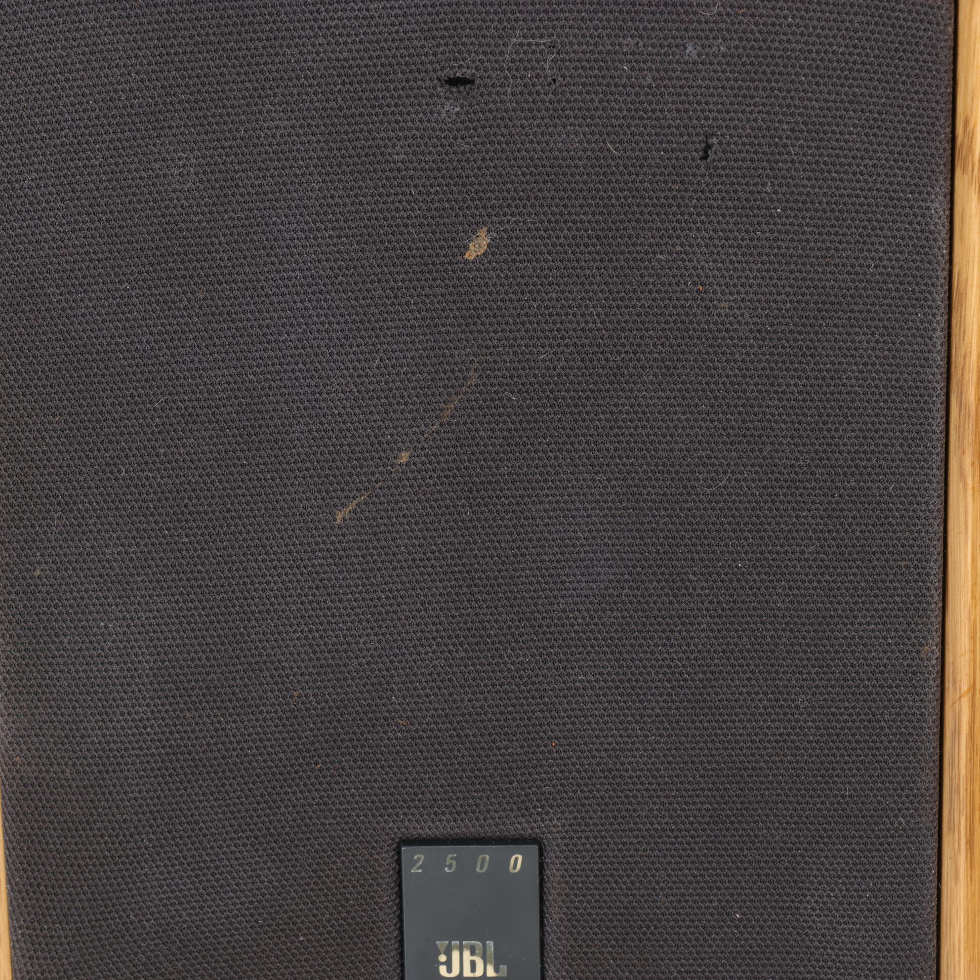 Pair of JBL 2500 Bookshelf Speakers