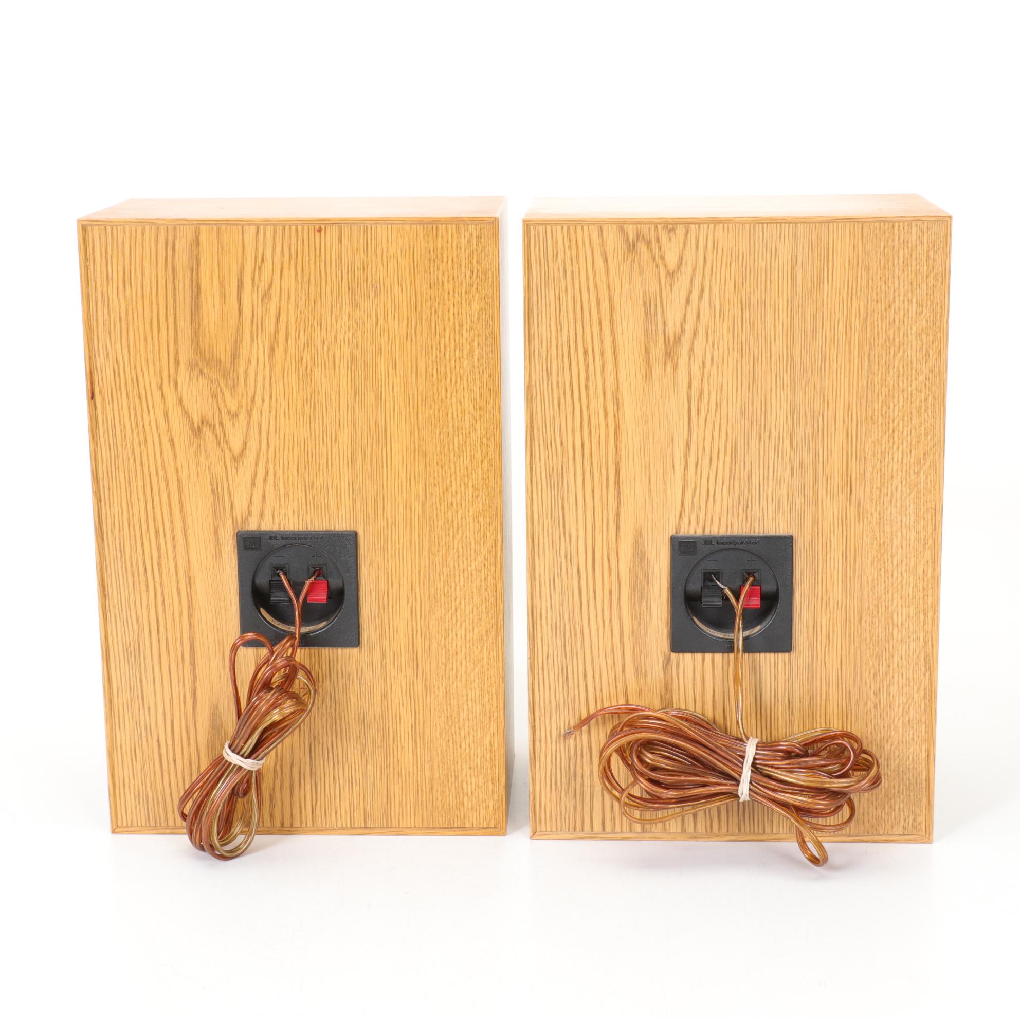 Pair of JBL 2500 Bookshelf Speakers