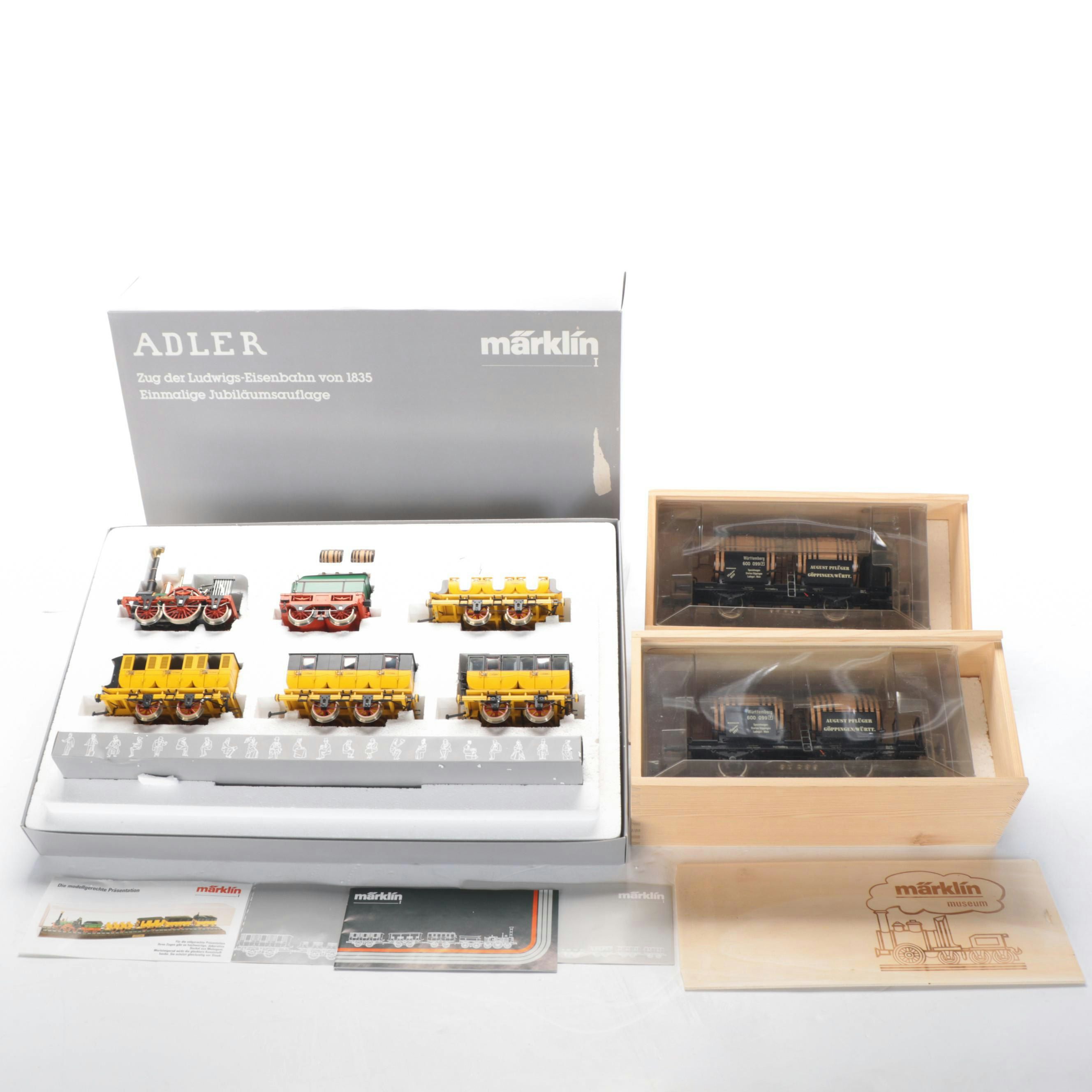 Marklin Plastic Electric Train Cars and Track