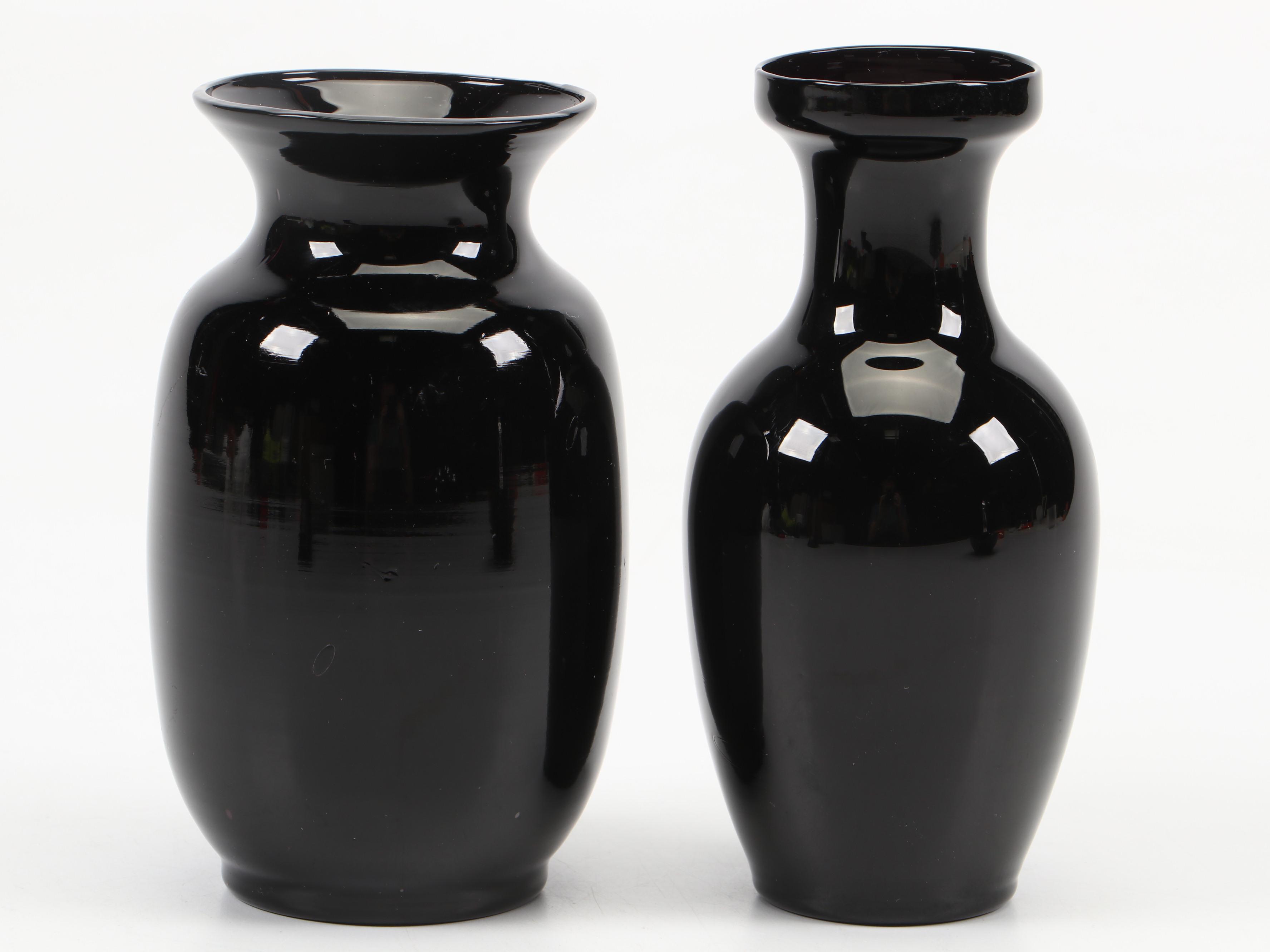 Mitchell's Glass Swan Bowl with Two's Company Inc. Bud Vases