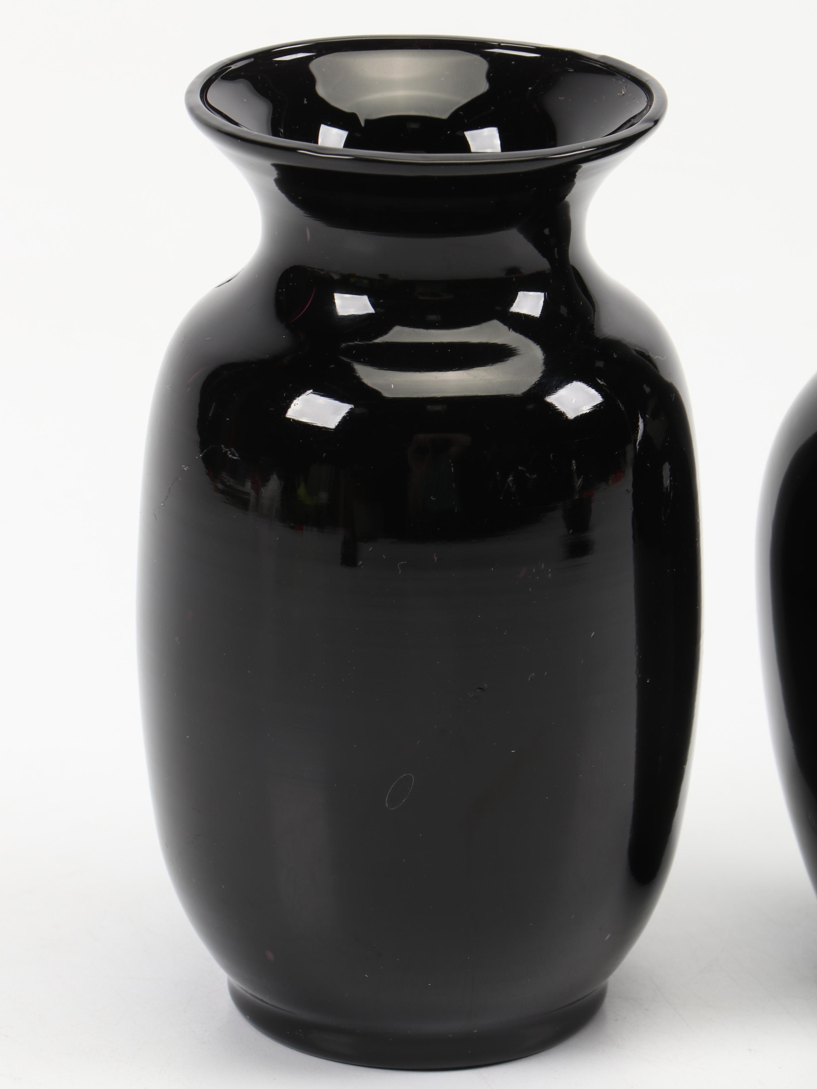 Mitchell's Glass Swan Bowl with Two's Company Inc. Bud Vases