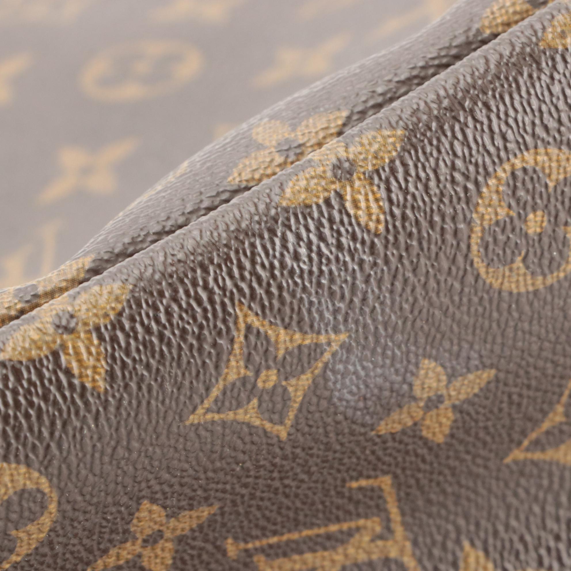 Louis Vuitton Deauville Handbag in Monogram Canvas and Vachetta Leather