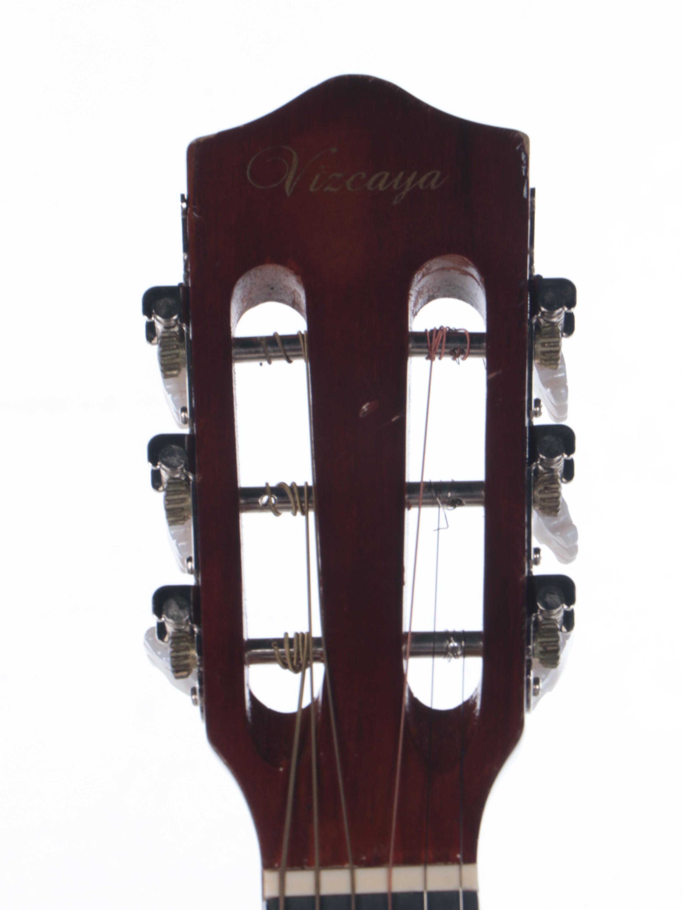 Vizcaya BG38-AKIT Right-Handed Classical Guitar with Travel Bag