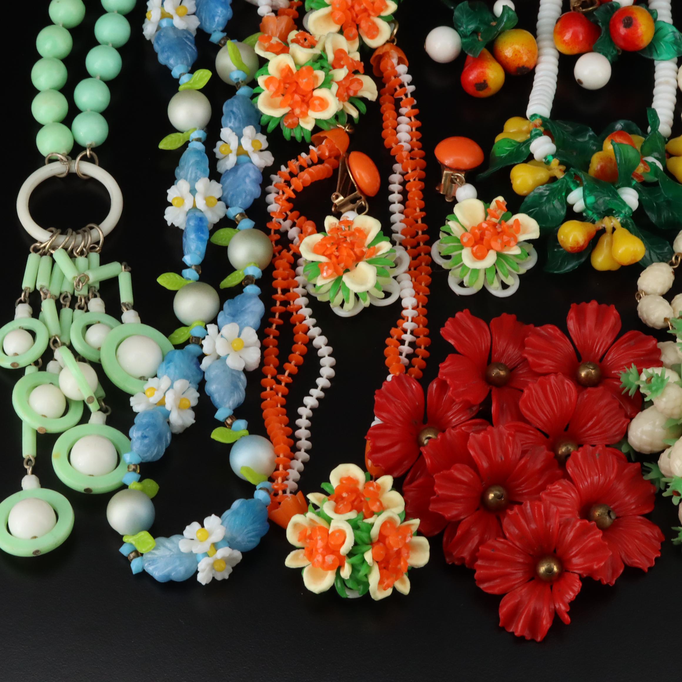 Early and Vintage Plastic Jewelry