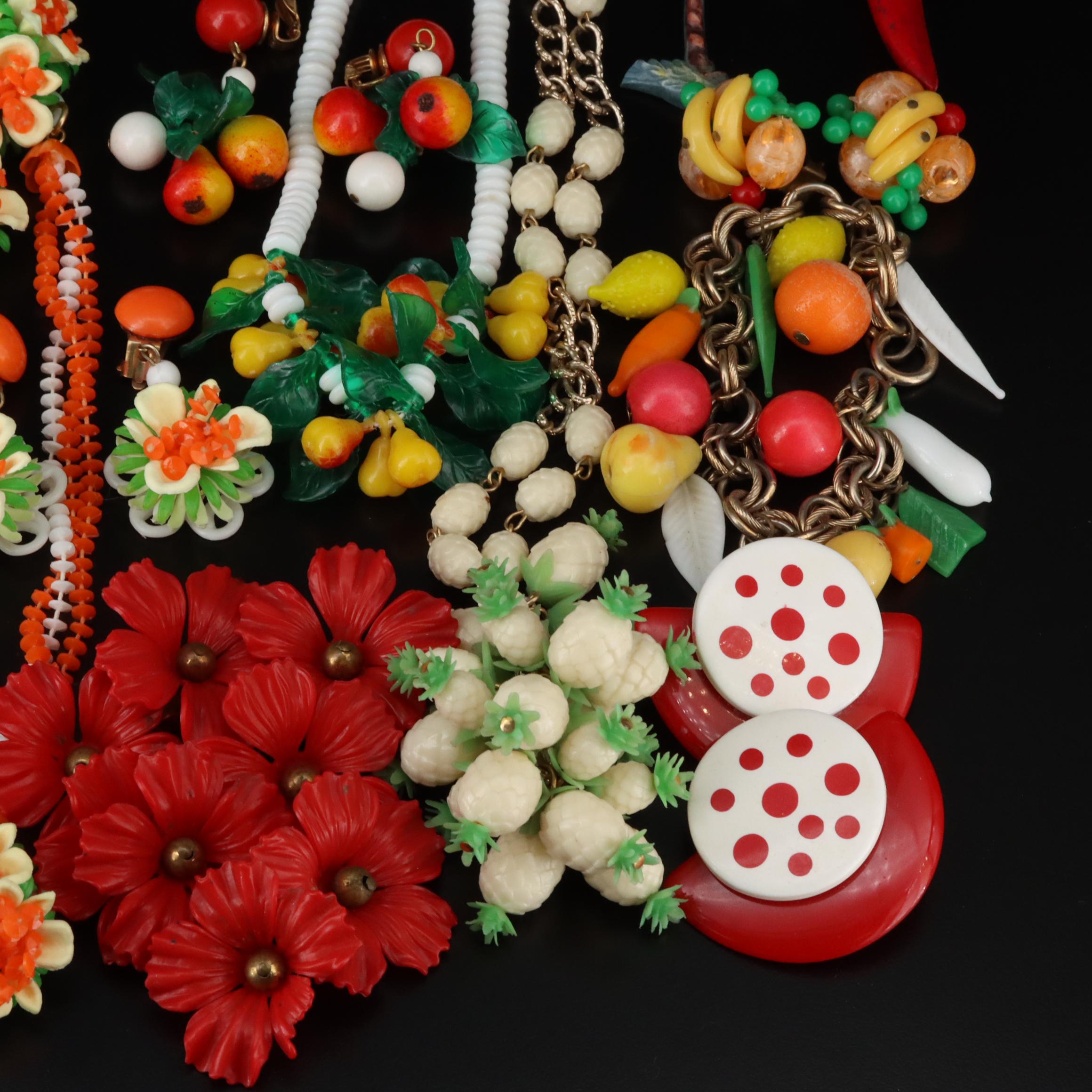 Early and Vintage Plastic Jewelry