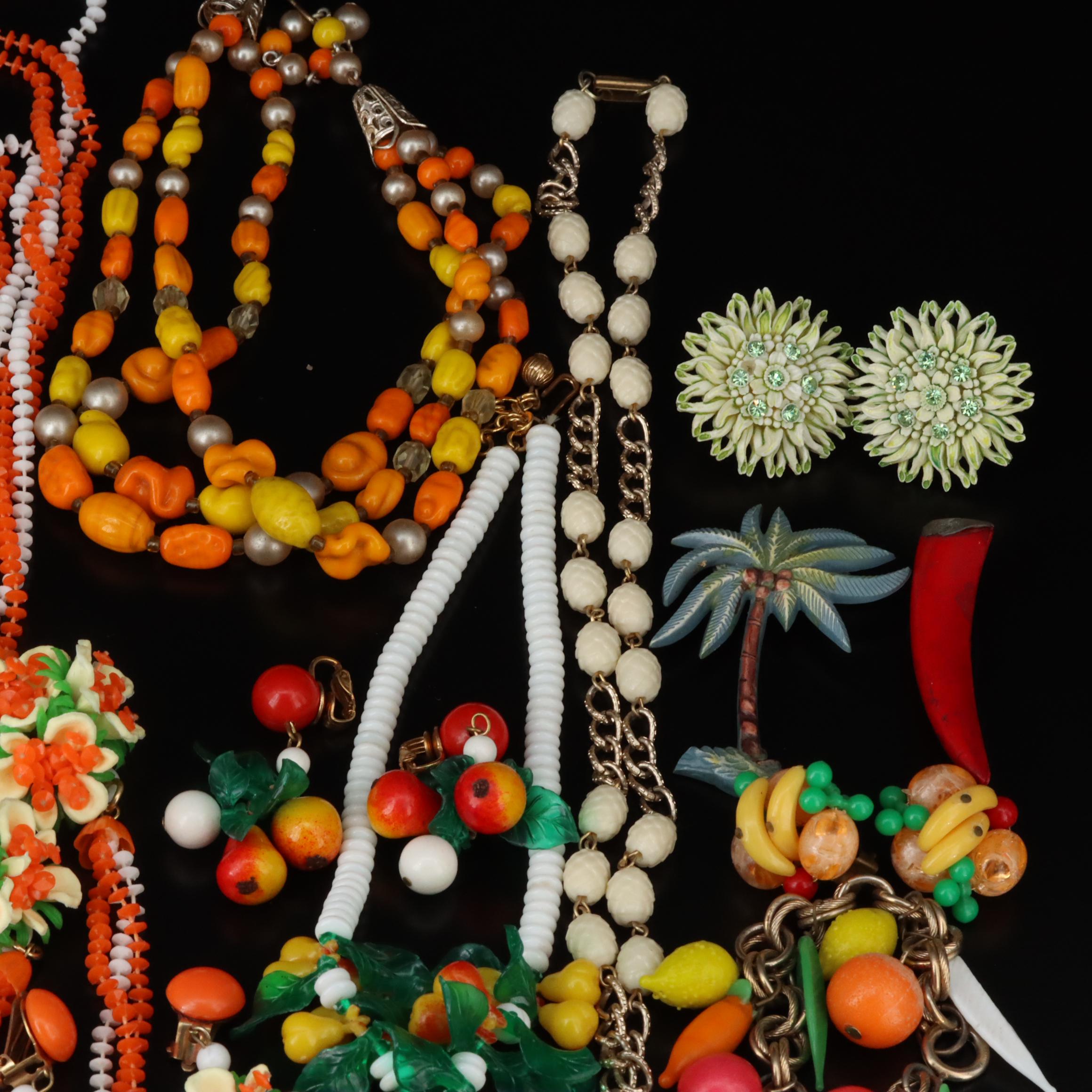 Early and Vintage Plastic Jewelry