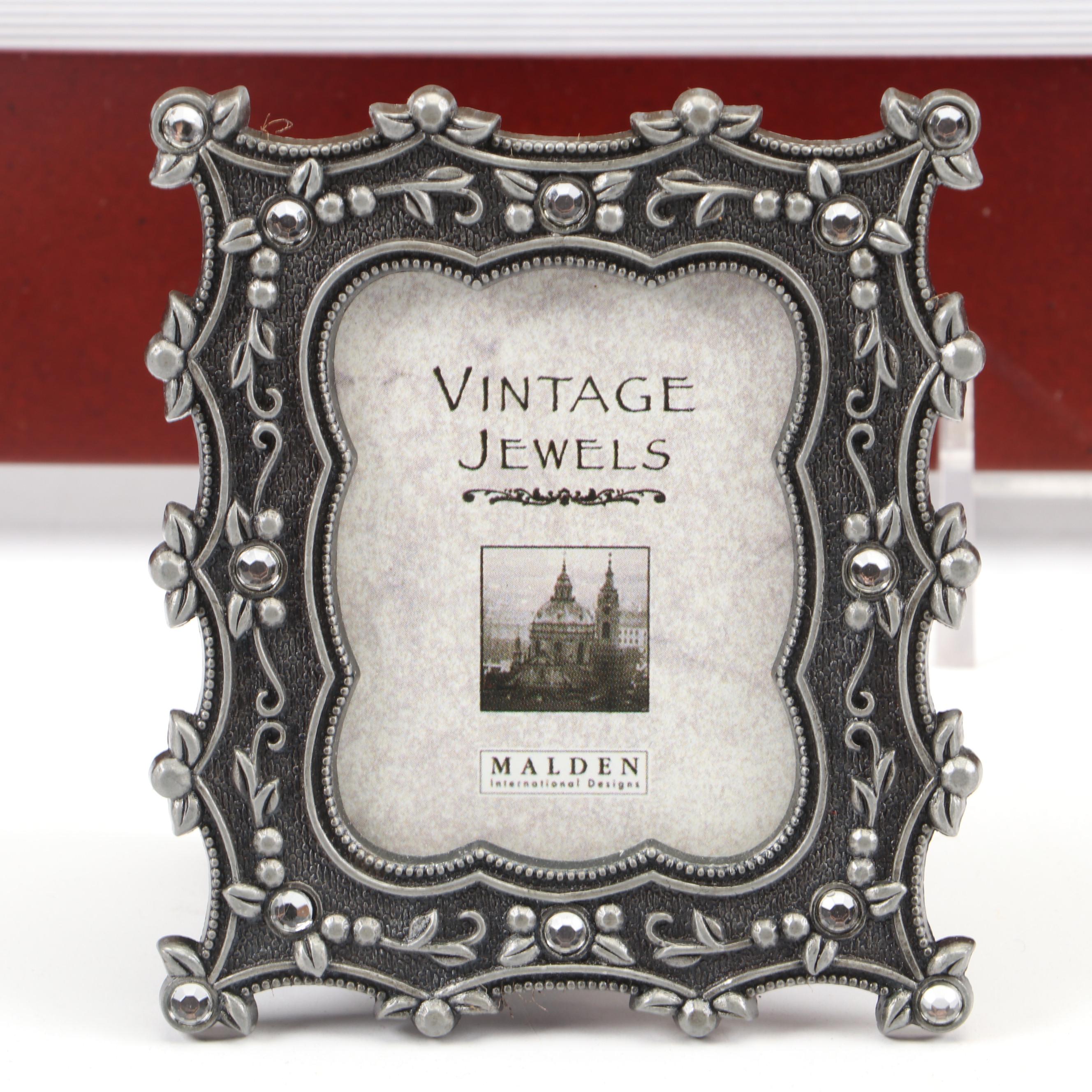 Segmented Three-Part Photo Frame with Malden Photo Frame and Wood Photo Clip