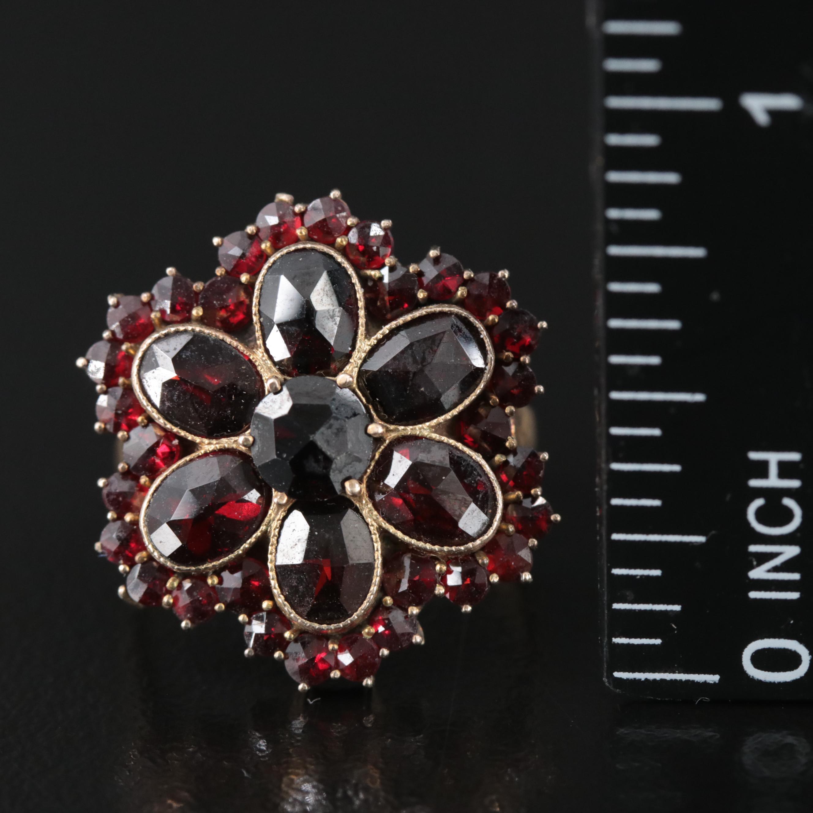 Vintage 14K Garnet Cluster Ring