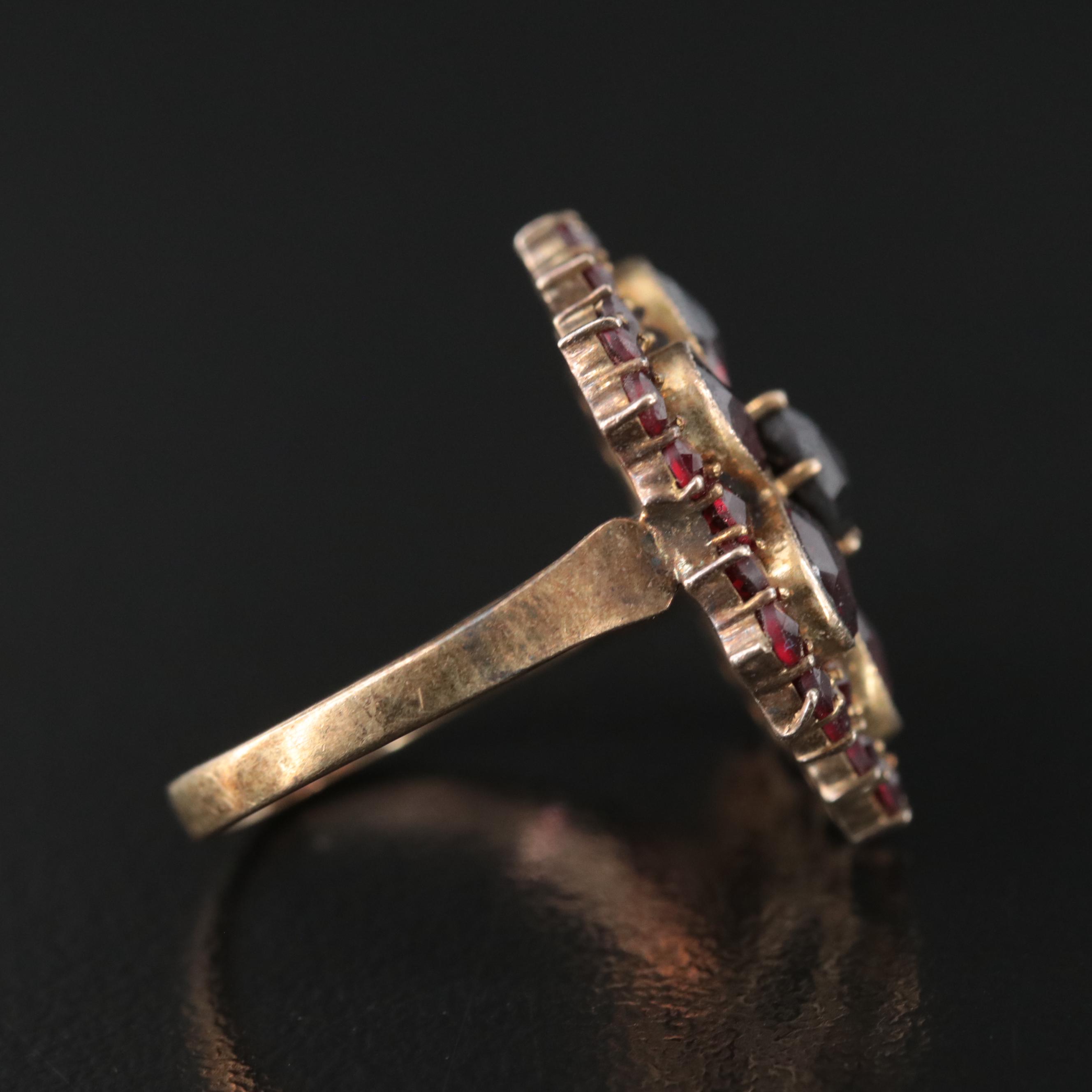 Vintage 14K Garnet Cluster Ring