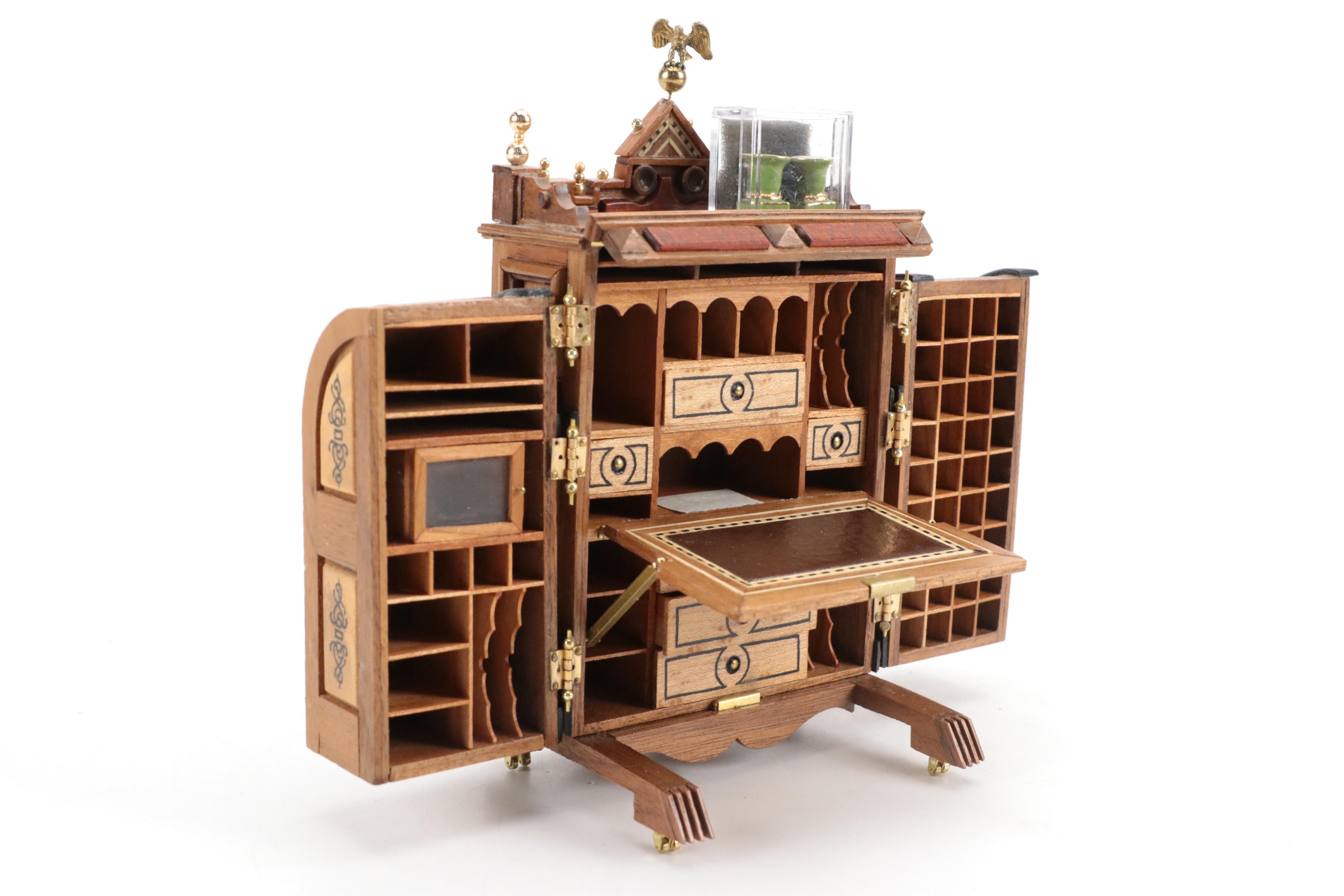 Miniature Victorian Style Wooden Wooten Desk