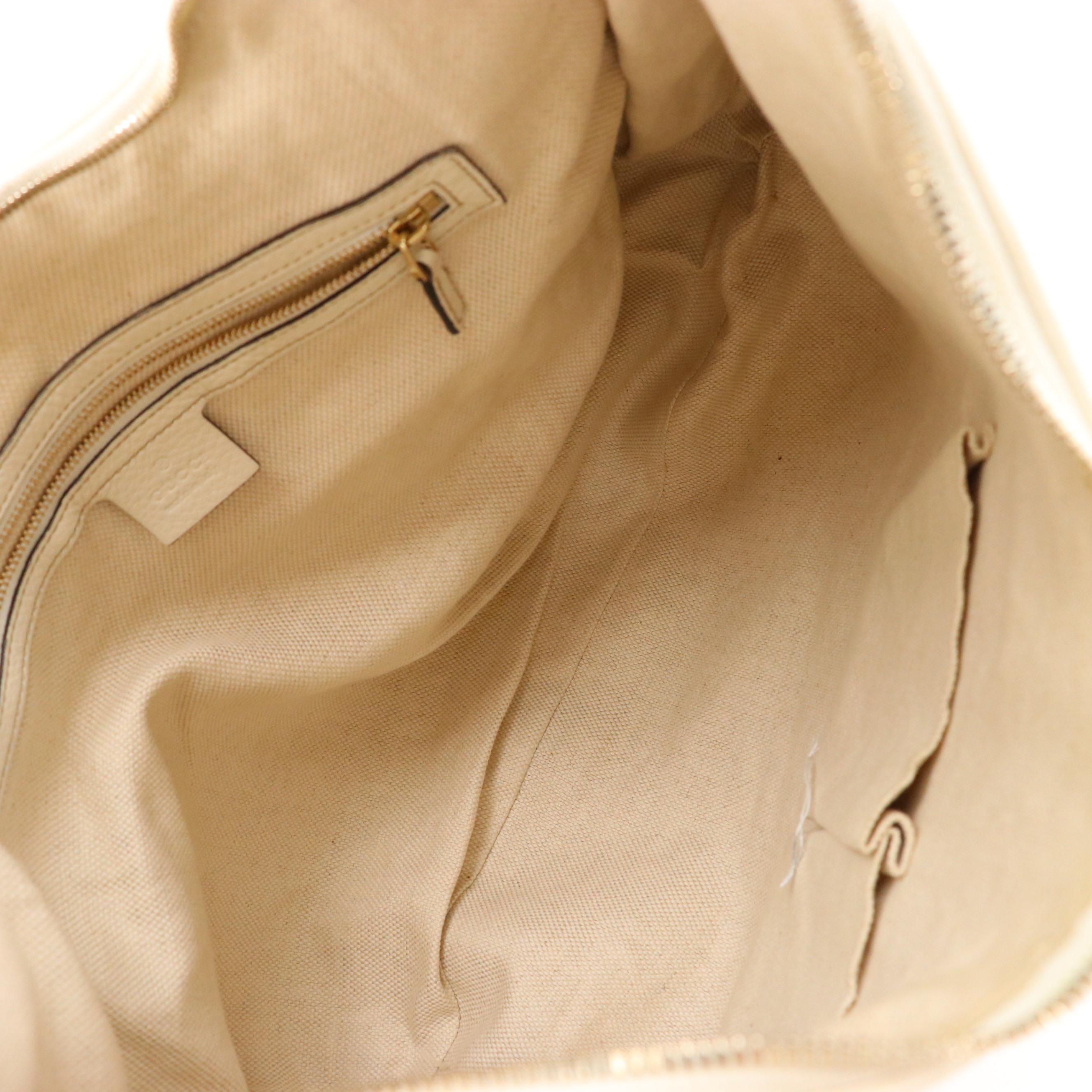 Gucci Soho Large Hobo Shoulder Bag in Ivory Grained Leather with Tassel