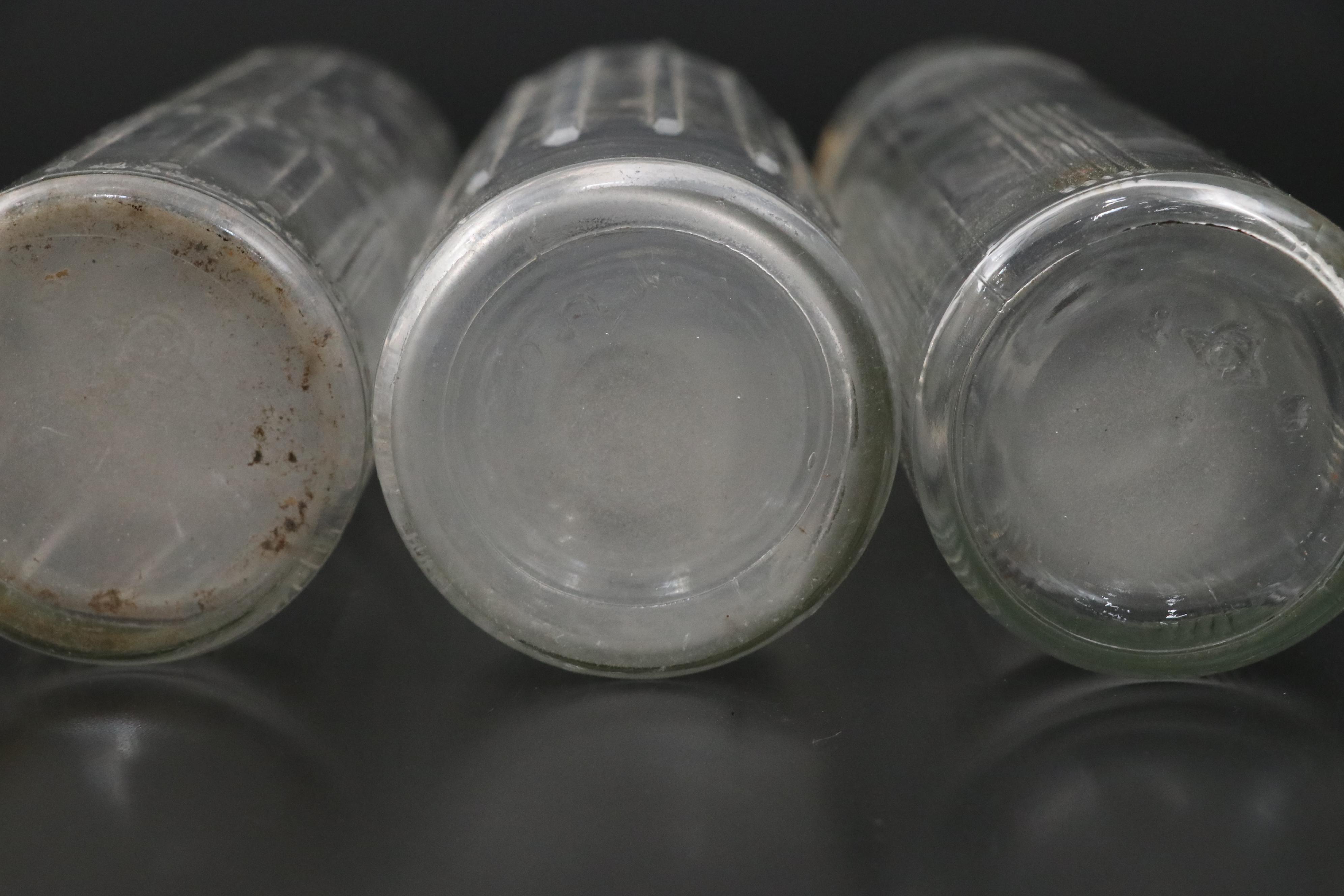 Shell-Penn, U-Neek and Linco Marathon Glass Oil Bottles, Early to Mid-20th C.