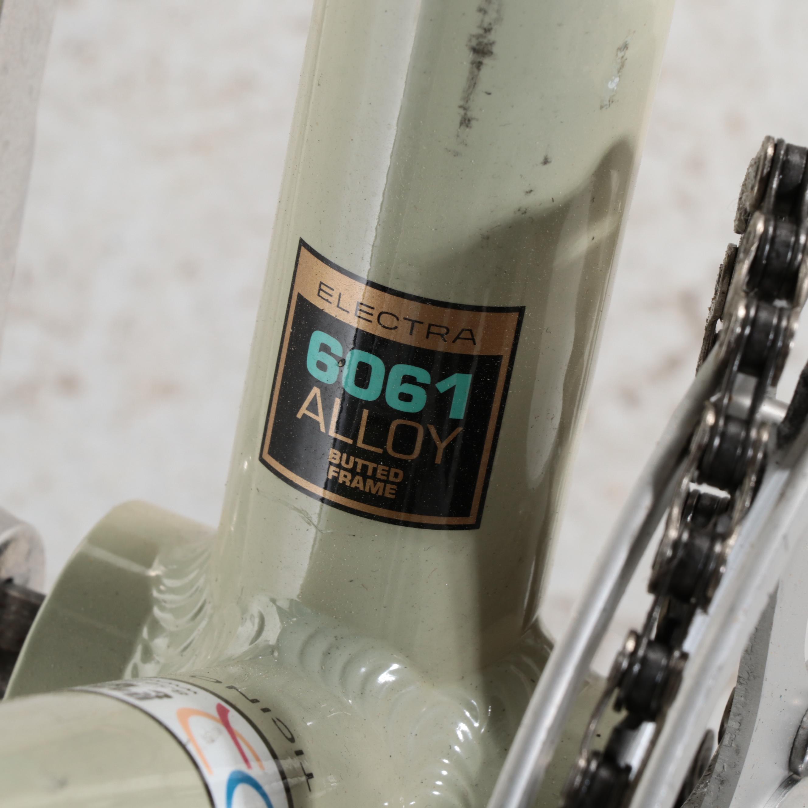 Electra Ticino 8D Cruiser Bicycle in Cream with Fenders, Custom Tires, Vintage