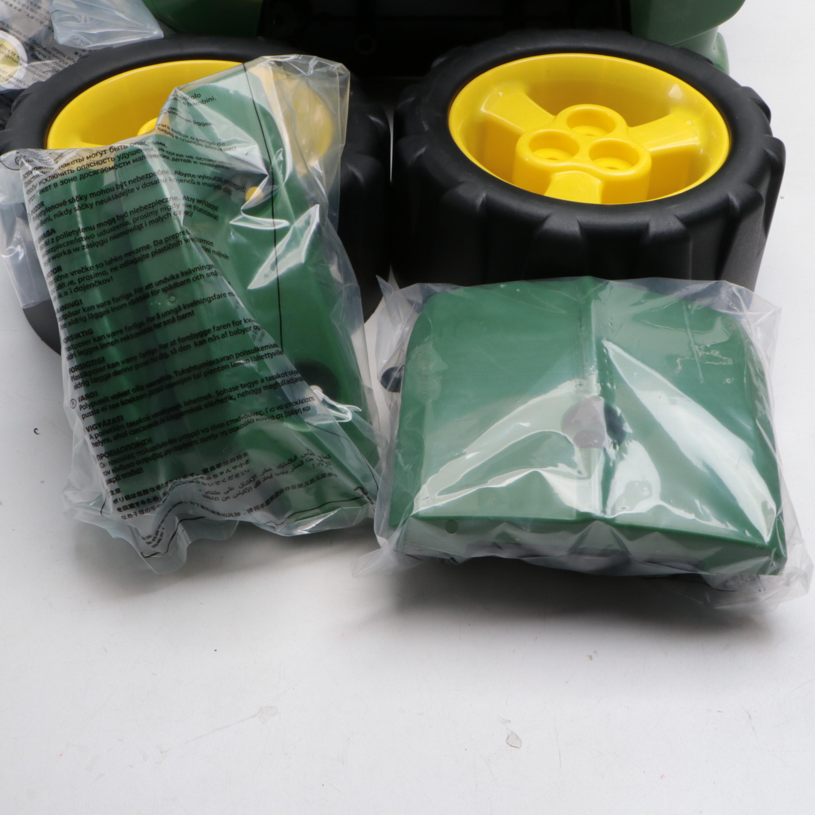 John Deere Toy Tractor Repair Playset, Contemporary