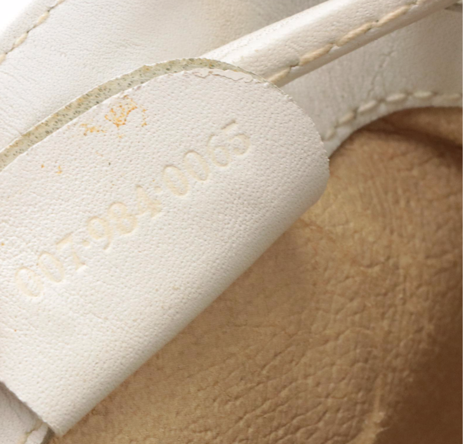 Gucci Drawstring Bucket Crossbody Bag in Flora Print Canvas and White Leather