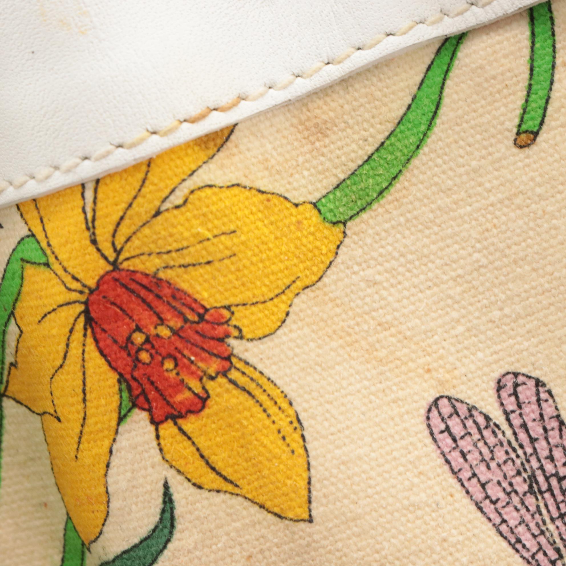 Gucci Drawstring Bucket Crossbody Bag in Flora Print Canvas and White Leather