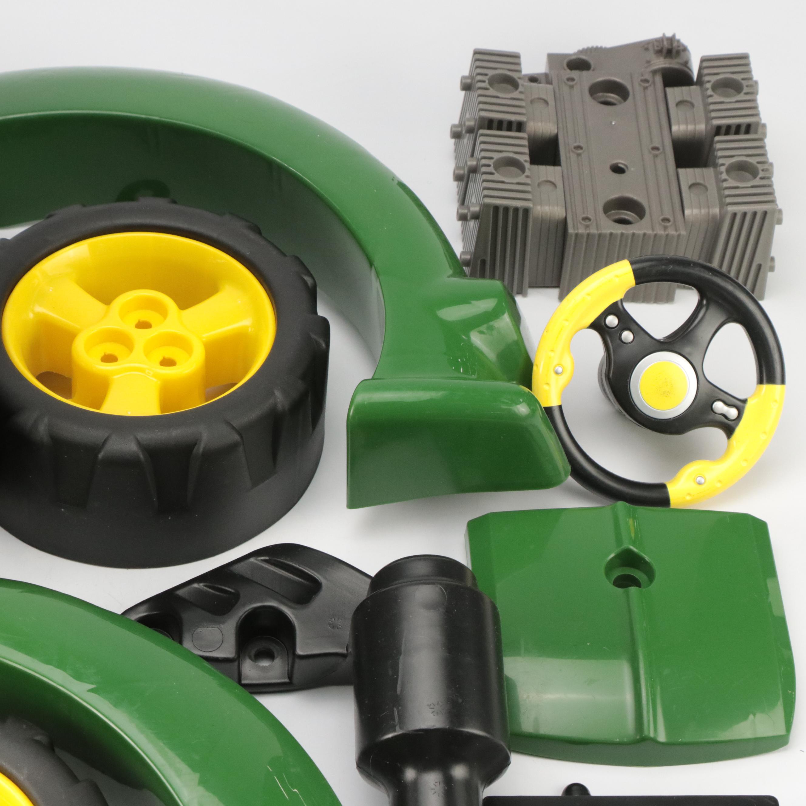 Klein John Deere Buildable Tractor Engine Play Set