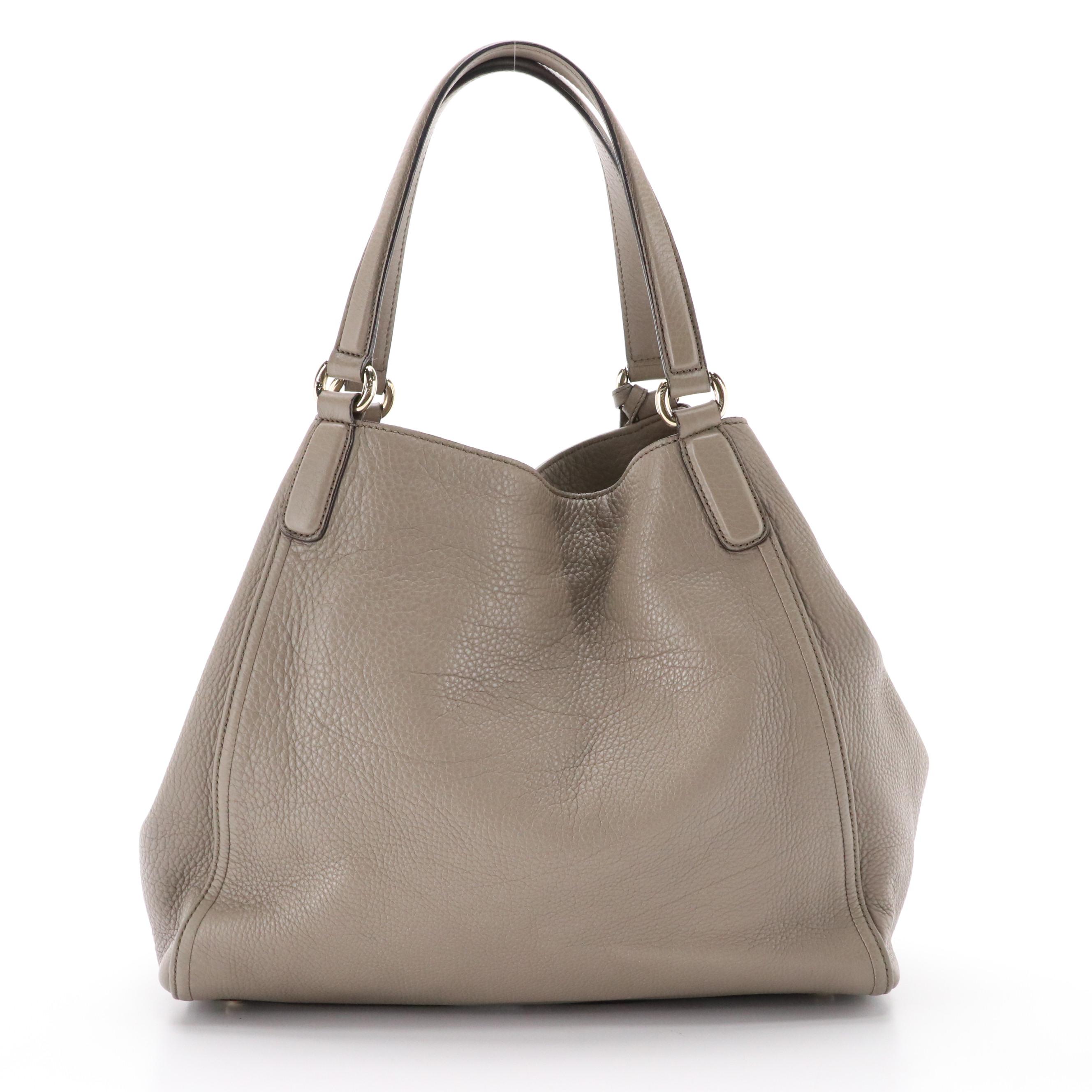 Gucci Soho Shoulder Bag in Grain Leather with Tassel Zip