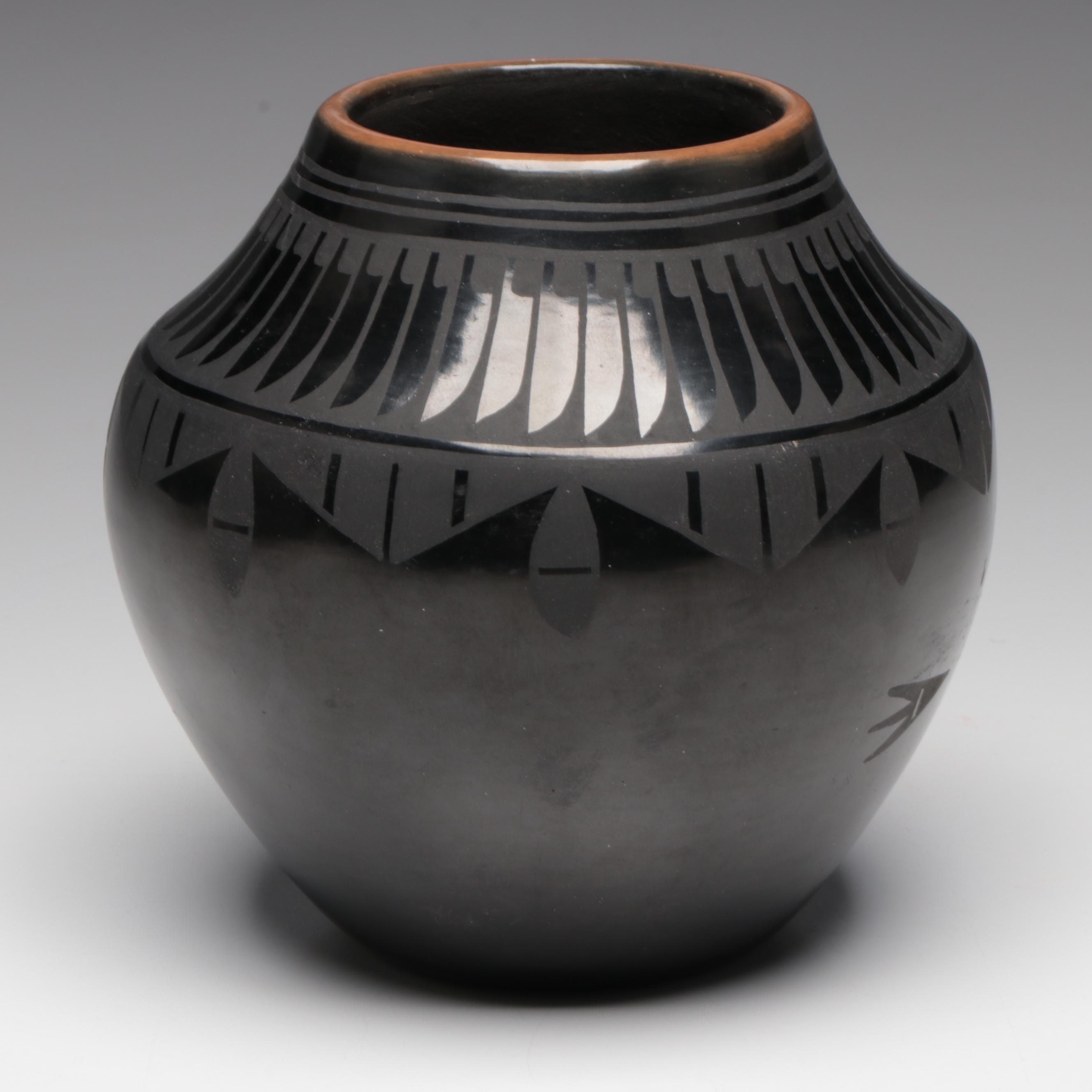 Cavan Gonzales "Eagle Tail" San Ildefonso Pueblo Blackware Pottery Vase